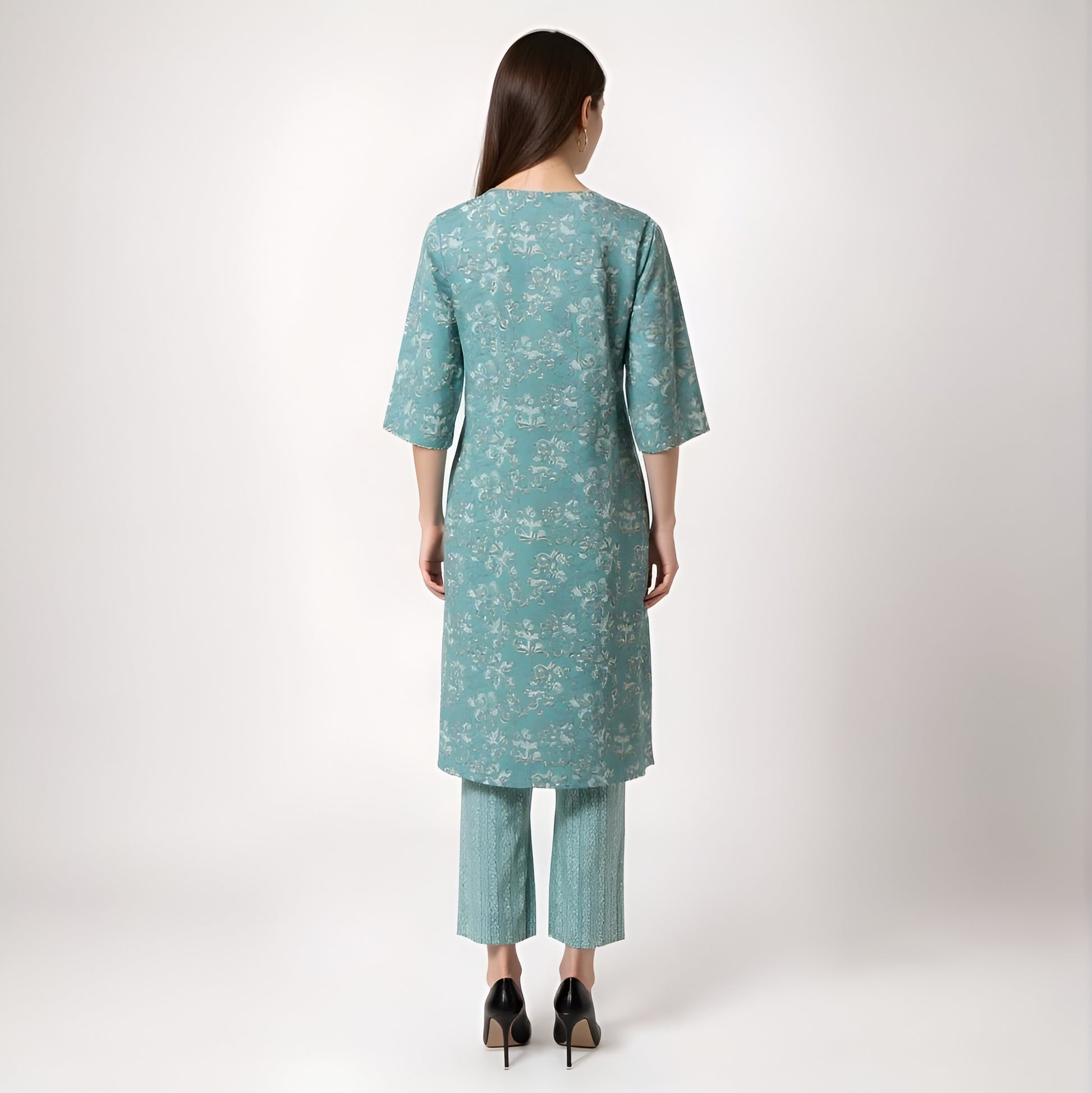 Embroidered Straigth Kurta and Pant Set