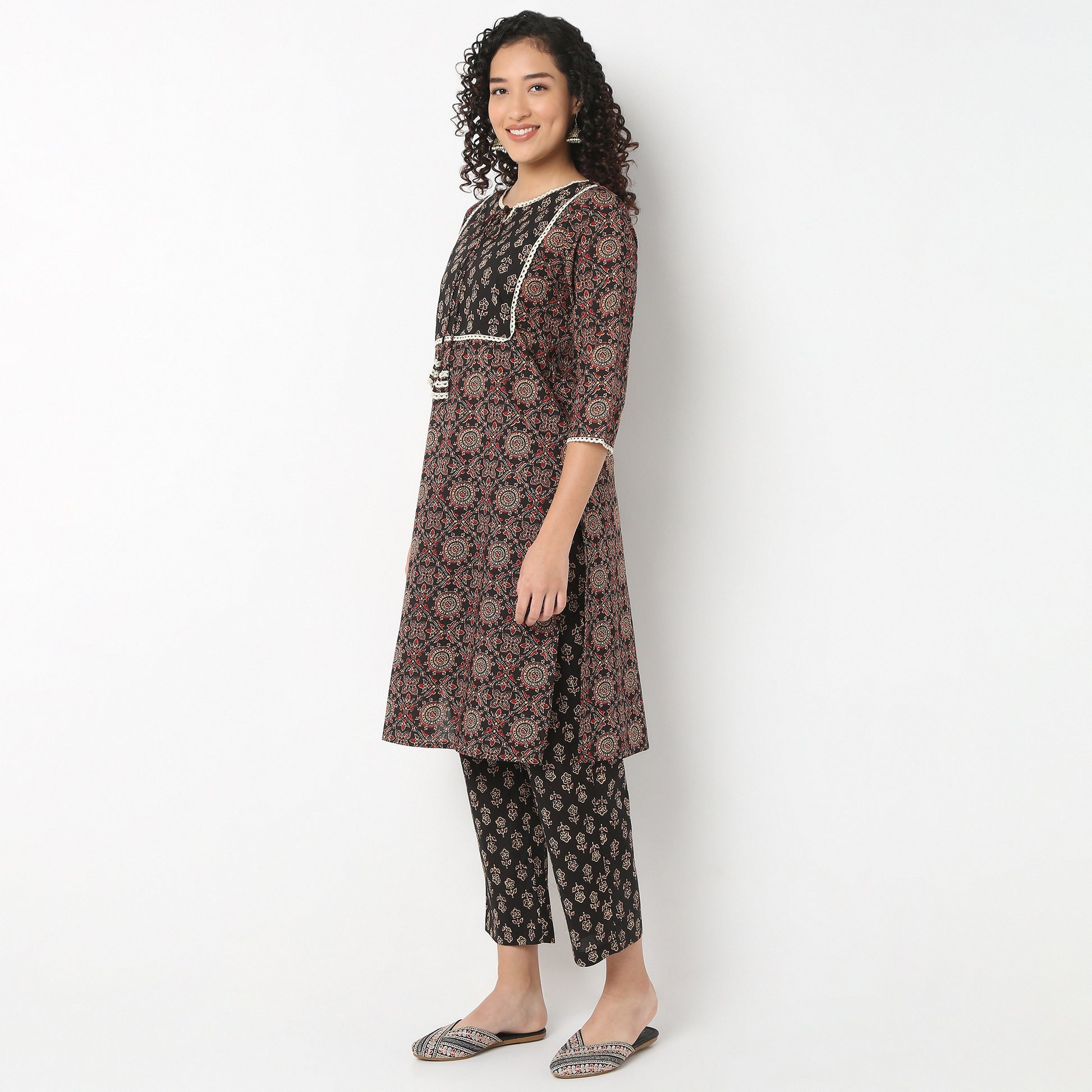 Printed Straight Kurta With Pant Set