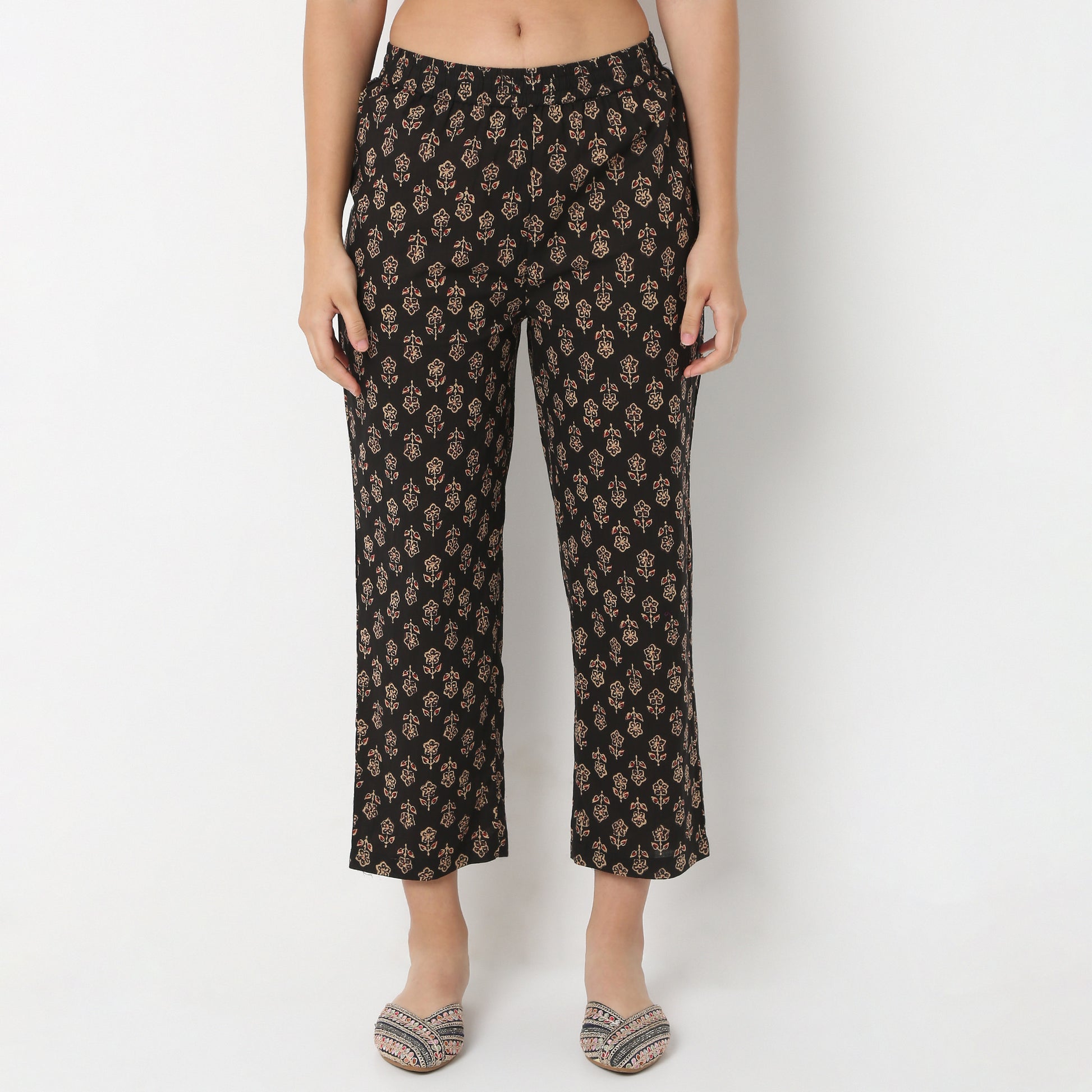 Printed Straight Kurta With Pant Set