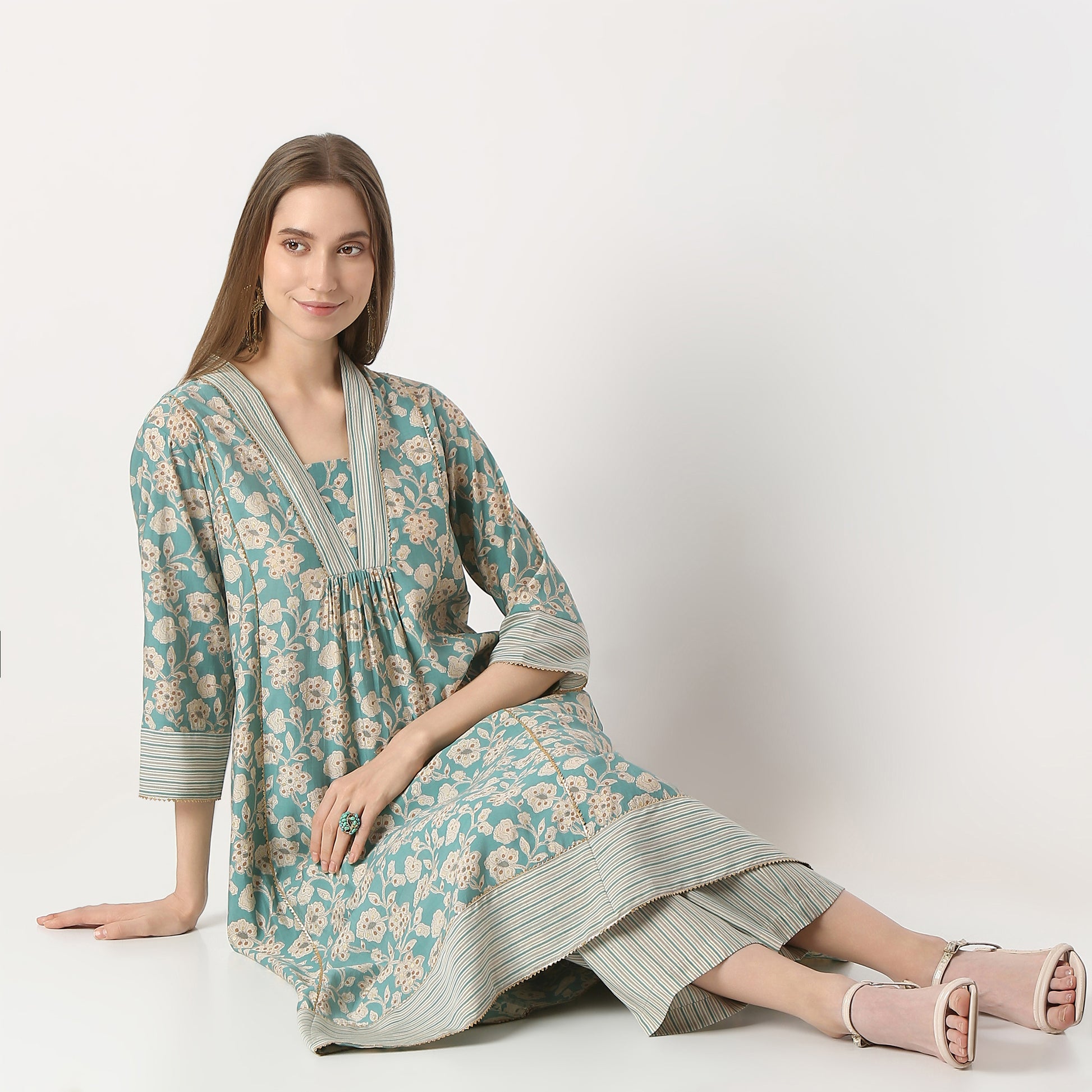 Flare Fit Printed V Neck Kurta with Pant Set