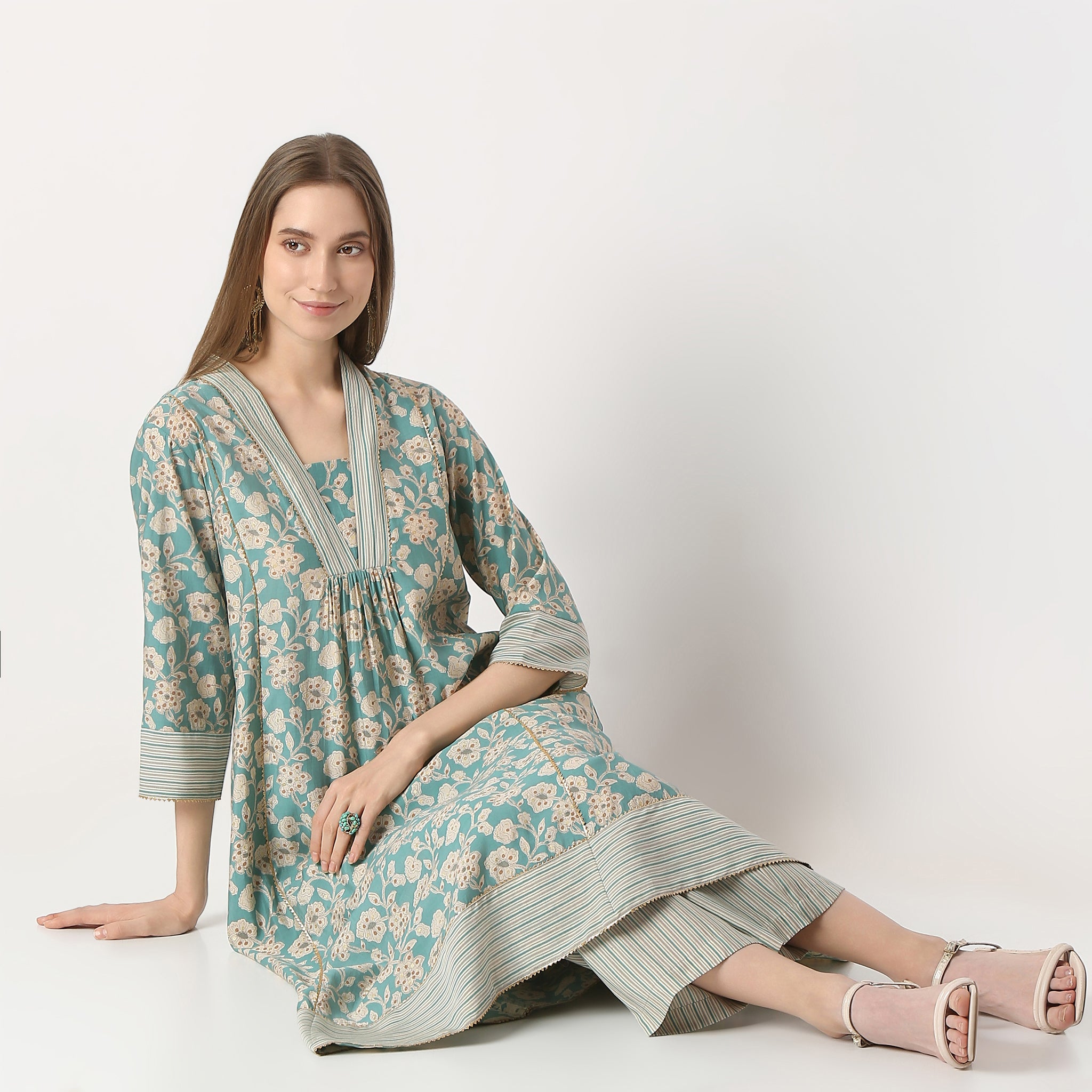 Flare Fit Printed V Neck Kurta with Pant Set