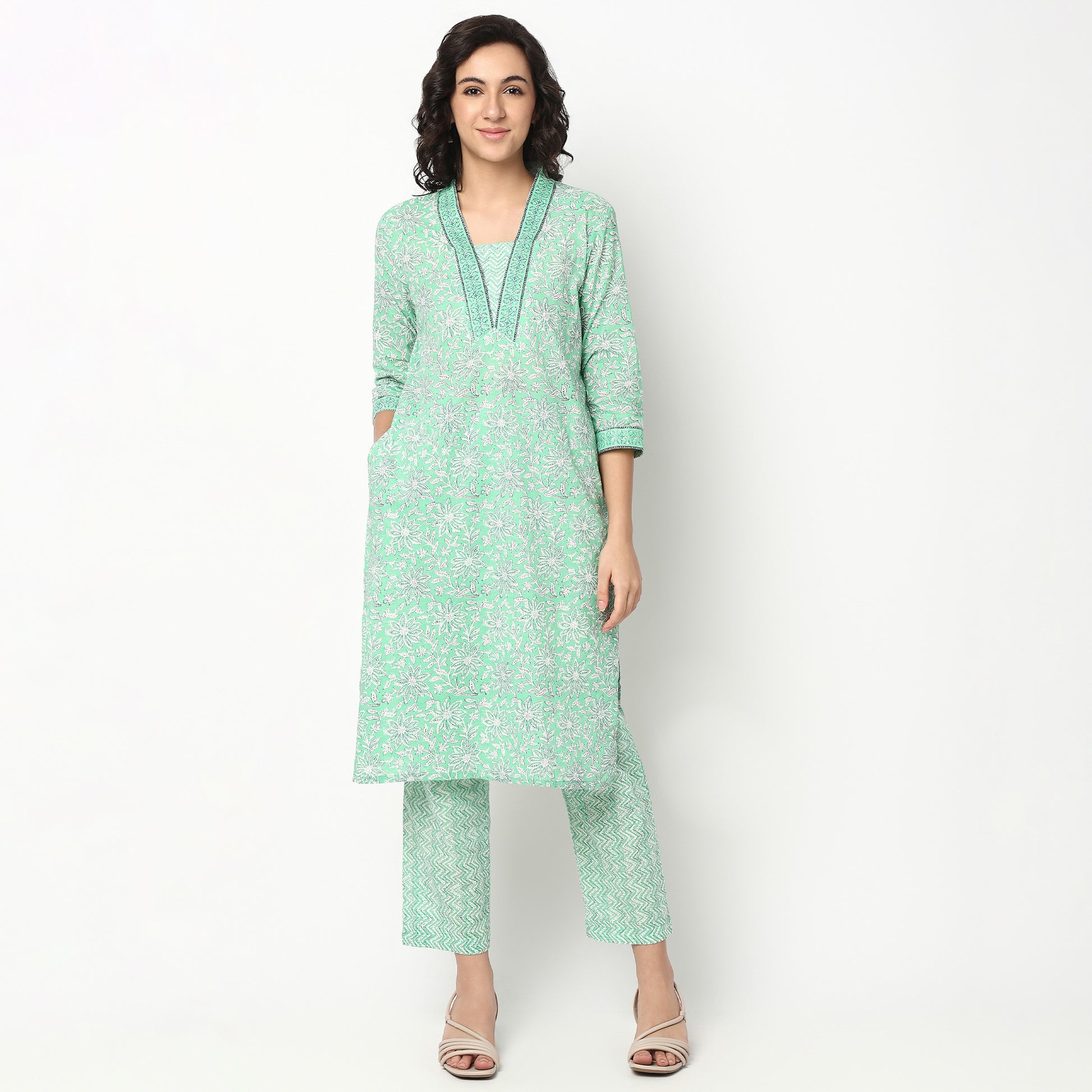 Buy Women Straight Fit Printed Three-Fourth Sleeve Kurta with Pant Set  - Style Union