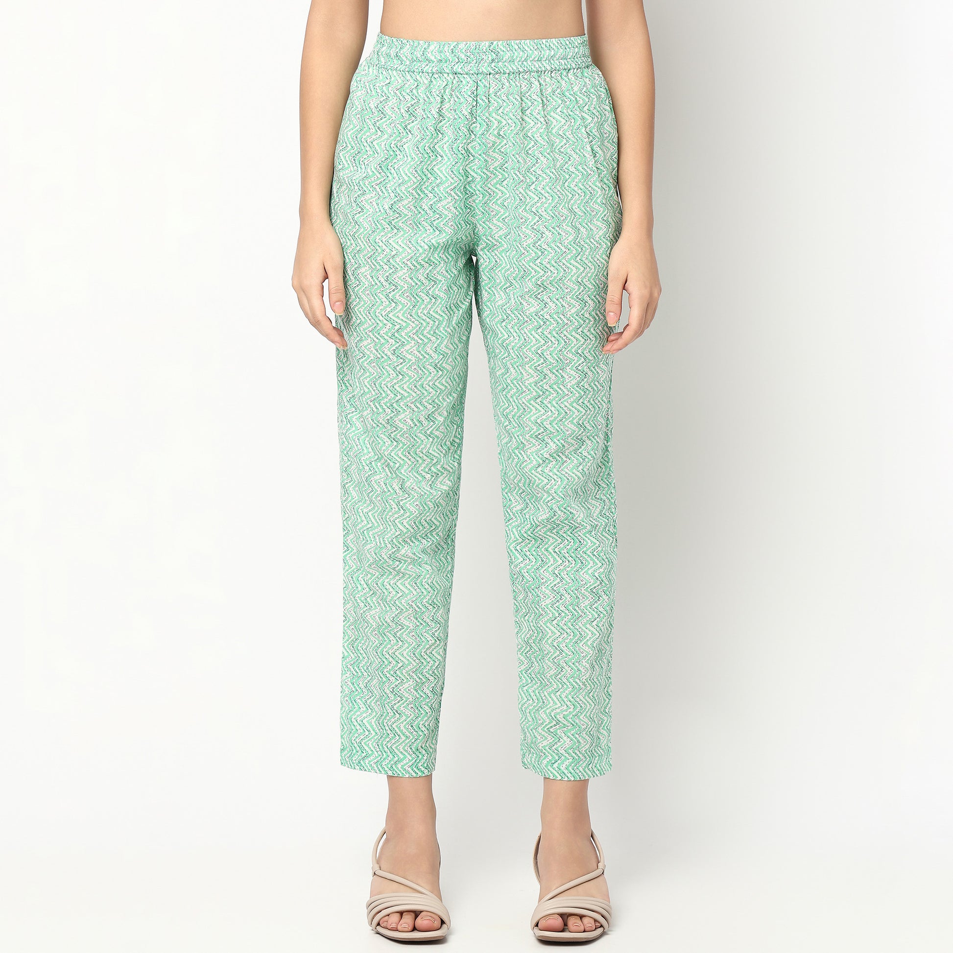 Buy Women Straight Fit Printed Three-Fourth Sleeve Kurta with Pant Set  - Style Union