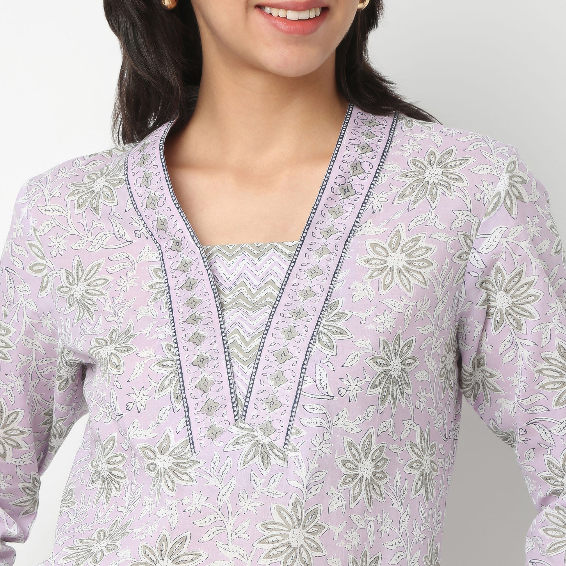 Buy Women Straight Fit Printed Three-Fourth Sleeve Kurta with Pant Set  - Style Union