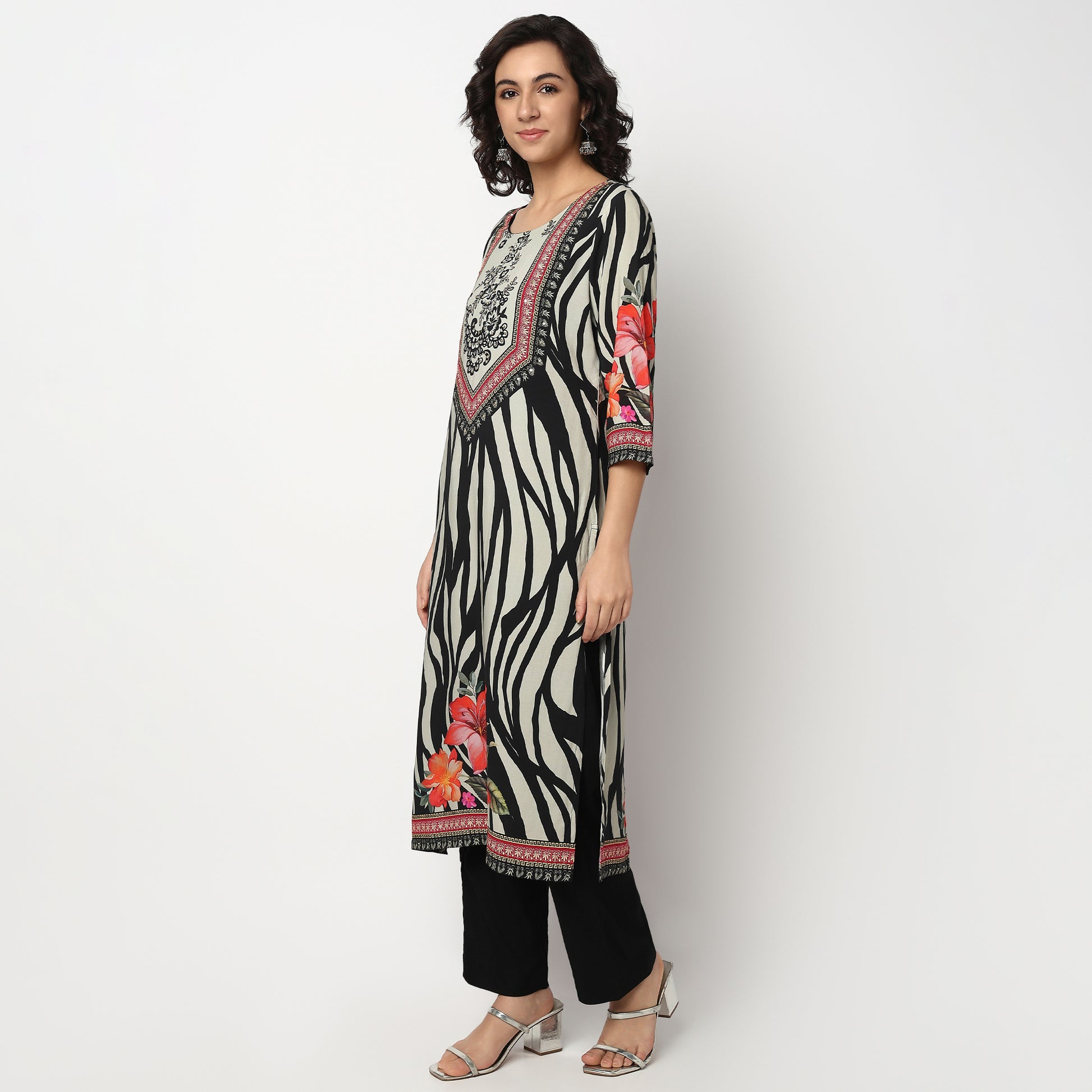 Buy Women Straight Fit Printed Three-Fourth Sleeve Kurta and Pant with Dupatta Set  - Style Union