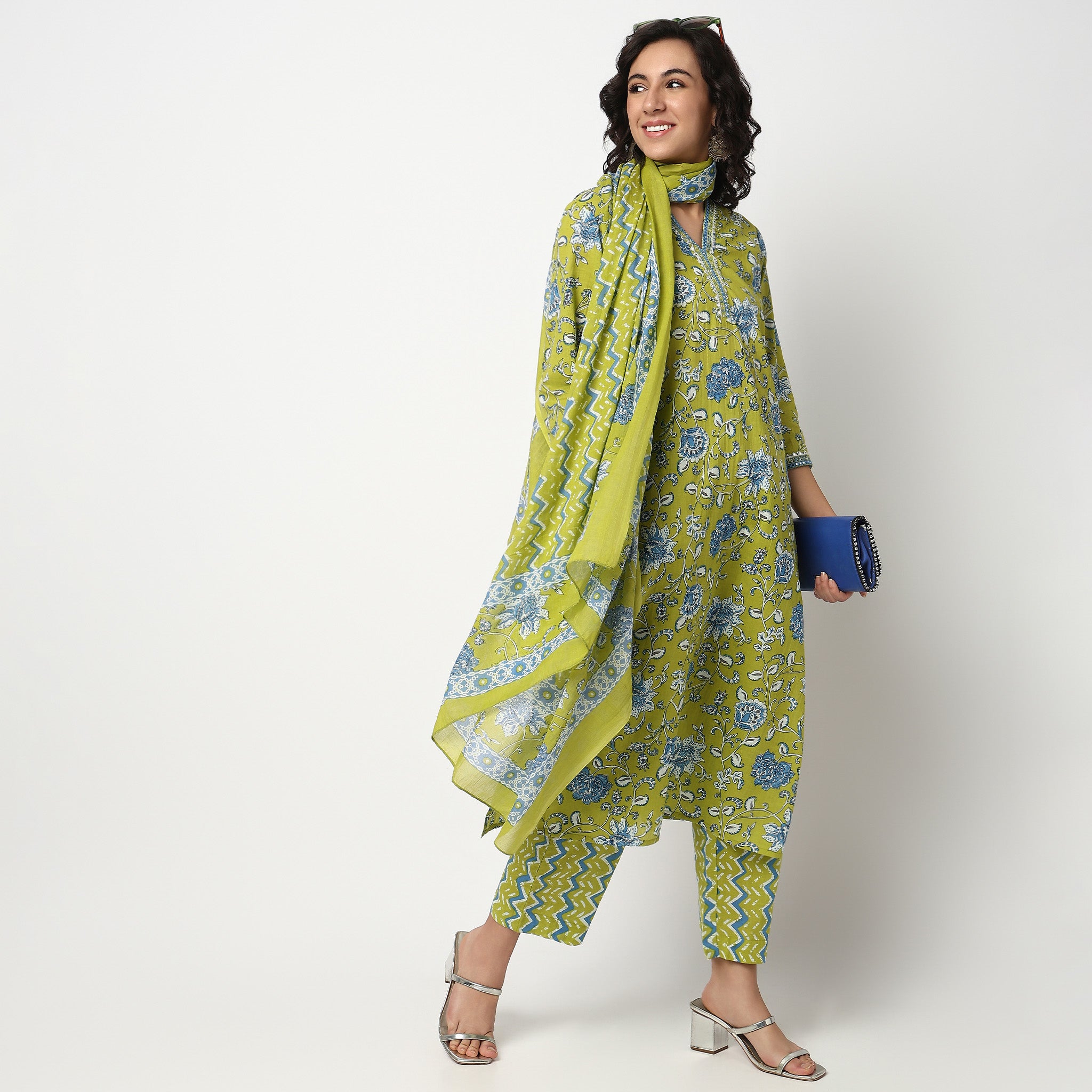 Buy Women Flare Fit Printed Three-Fourth Sleeve Kurta with Pant Set  - Style Union