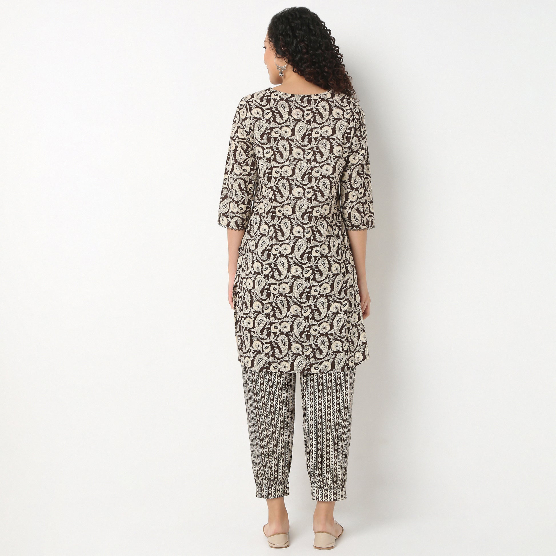 Printed Straight Kurta With Pant Set