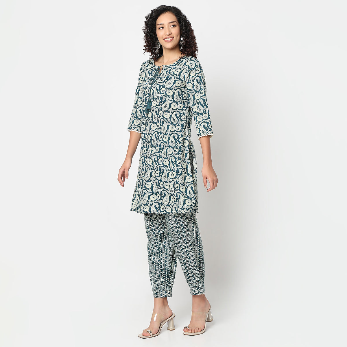 Straight Fit Printed Kurta with Pant Set