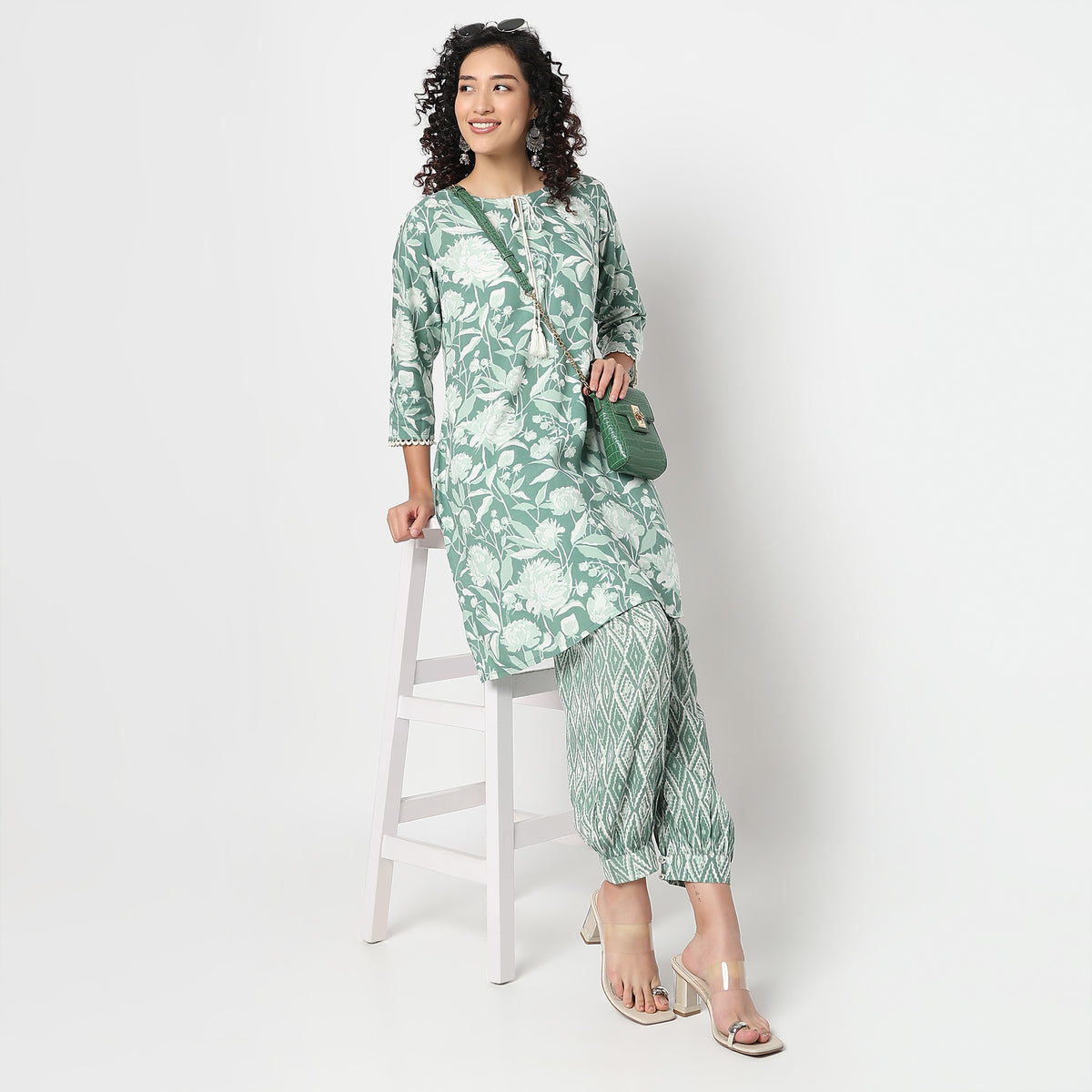 Straight Fit Printed Kurta with Pant Set