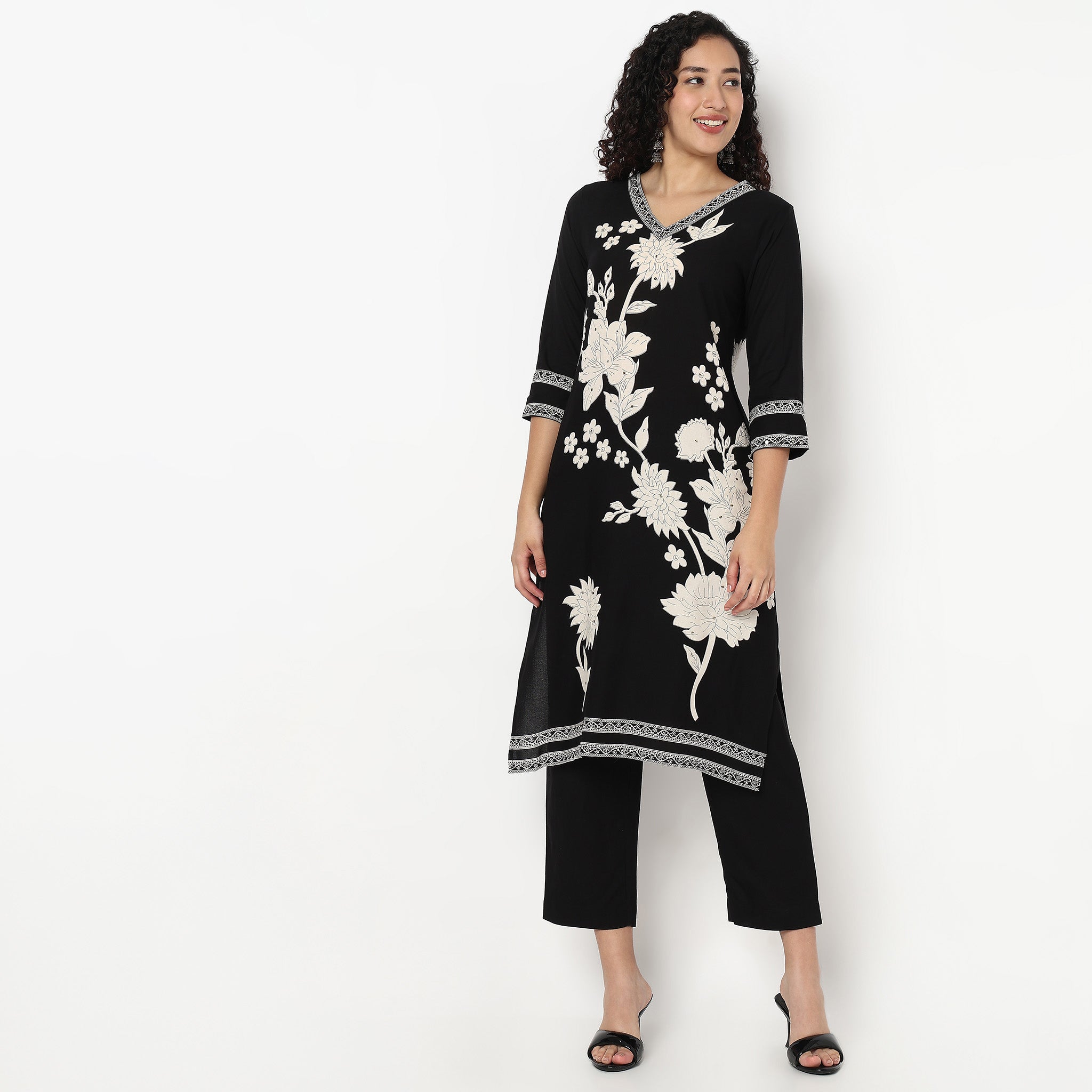 V-Neck Printed Kurta and Pant Set