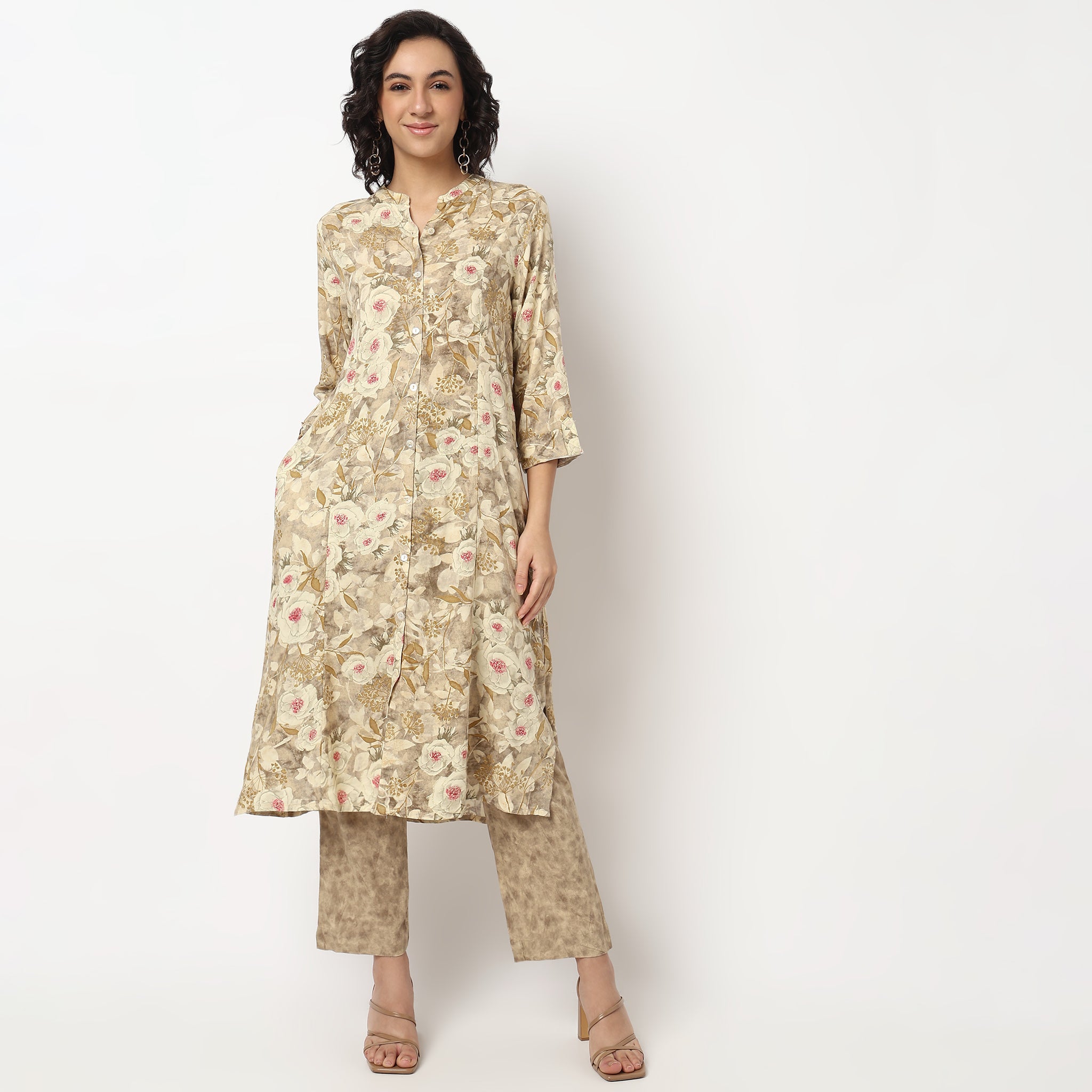 Buy Women Flare Fit Foil Print Three-Fourth Sleeve Kurta with Pant Set  - Style Union