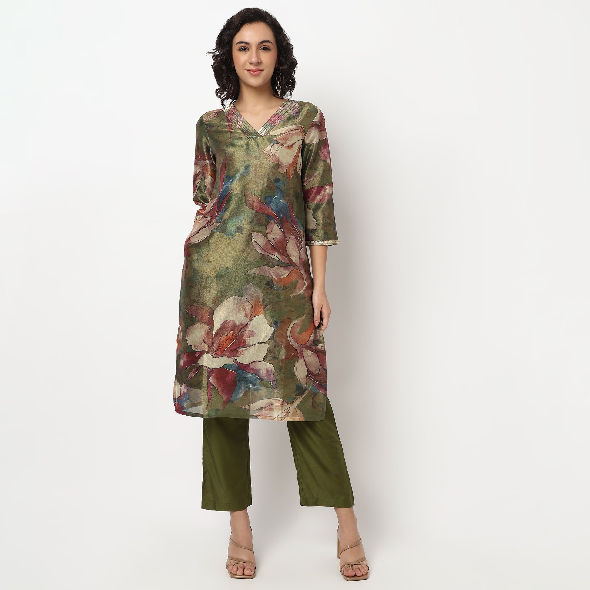 Buy Women Straight Fit Printed Three-Fourth Sleeve Kurta with Pant Set  - Style Union