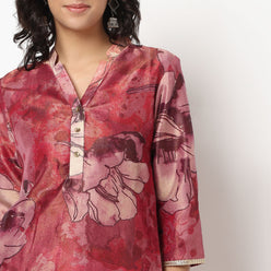 Buy Women Straight Fit Printed Three-Fourth Sleeve Kurta with Pant Set  - Style Union