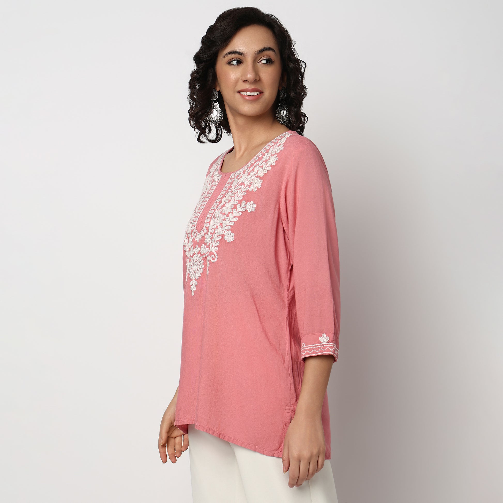 Buy Women Straight Fit Embroidered Three-Fourth Sleeve Kurta  - Style Union