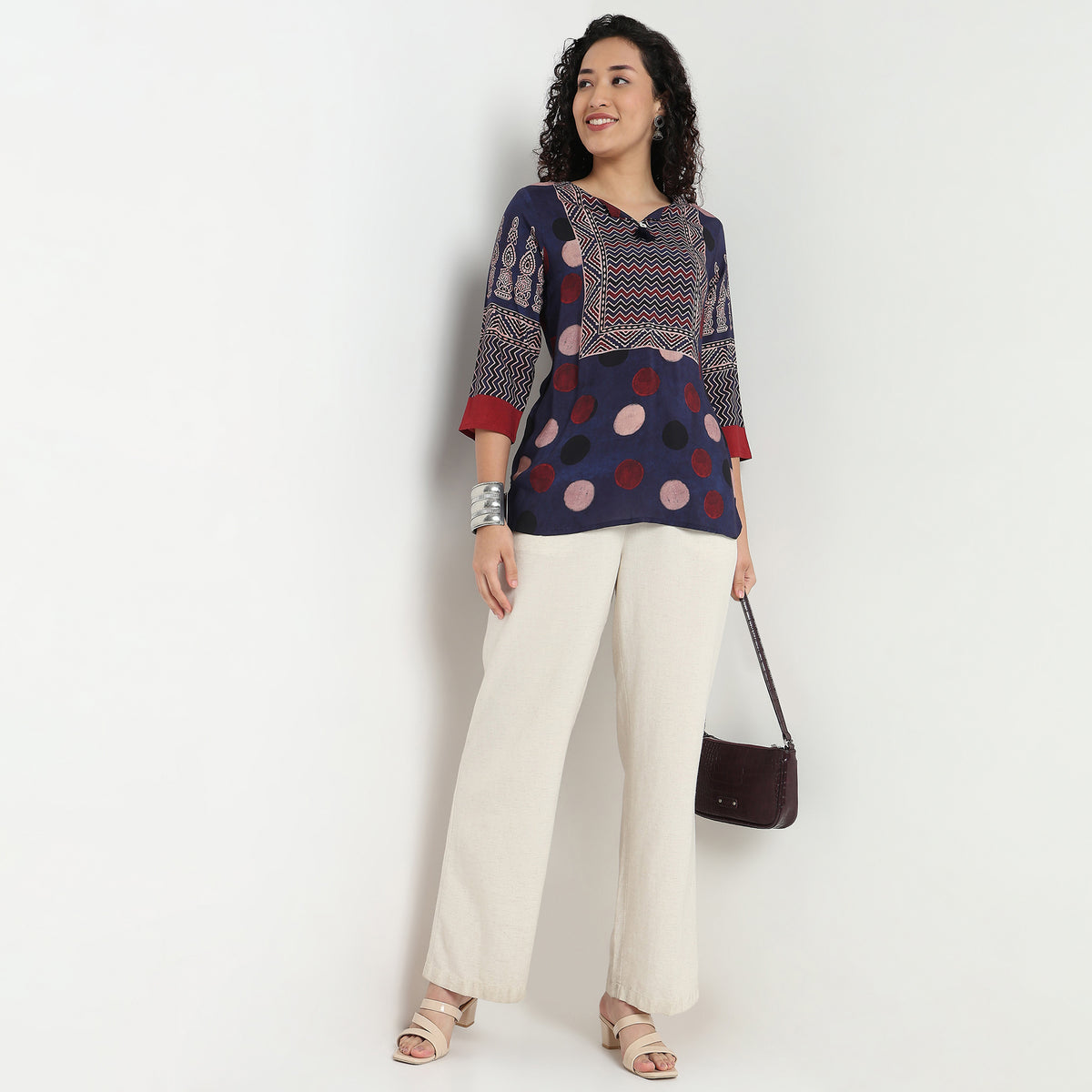 Buy Women Straight Fit Printed Three-Fourth Sleeve Kurta  - Style Union