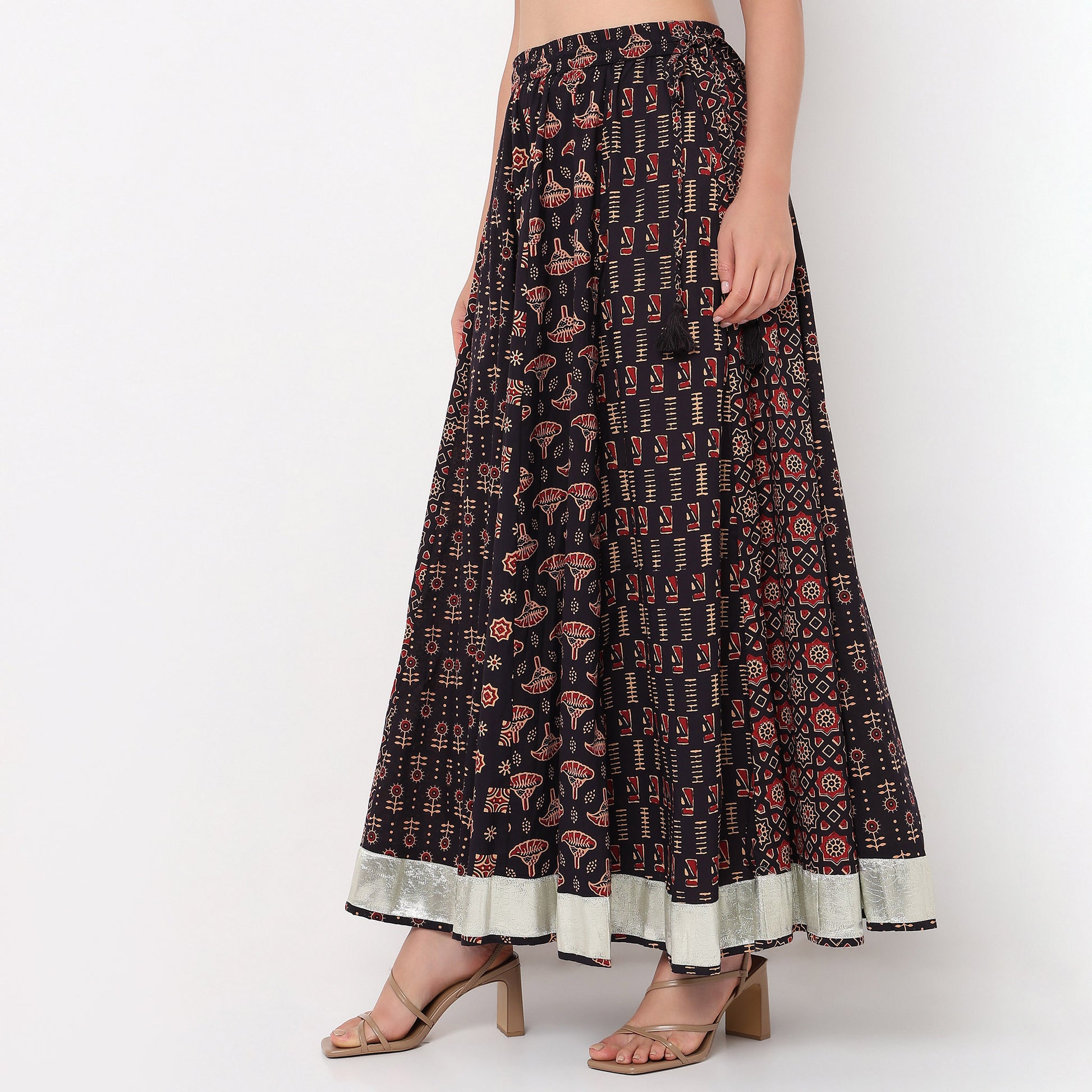Flare Fit Mid Rise Printed Skirt