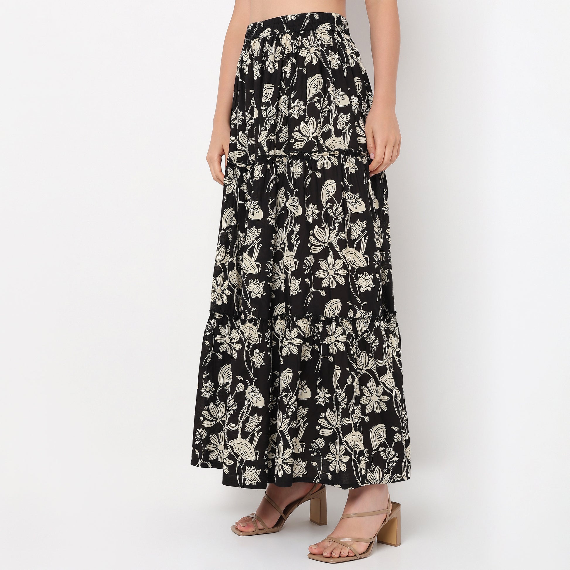Flare Fit Mid Rise Printed Skirt