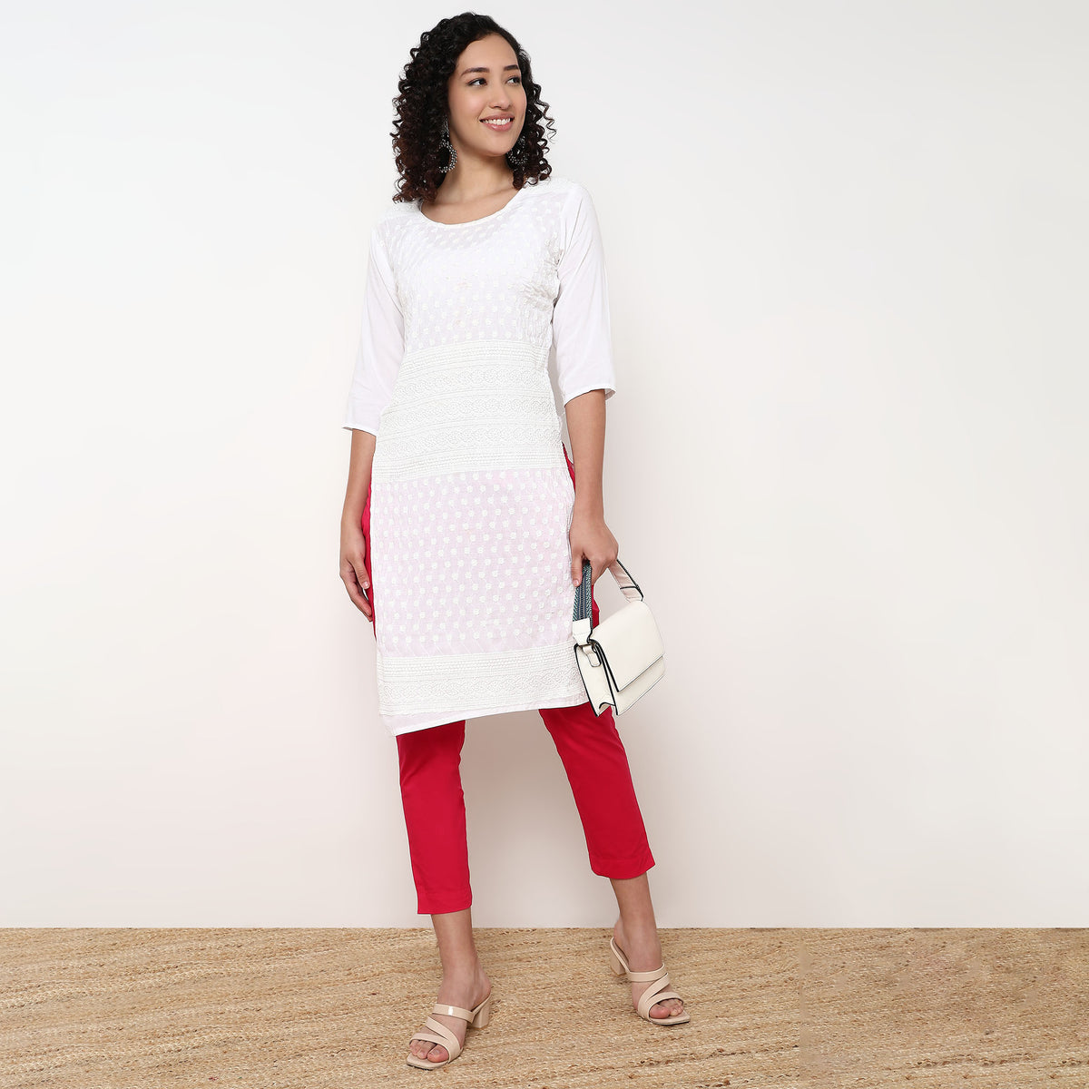 Slim Fit Solid Mid Rise Pants