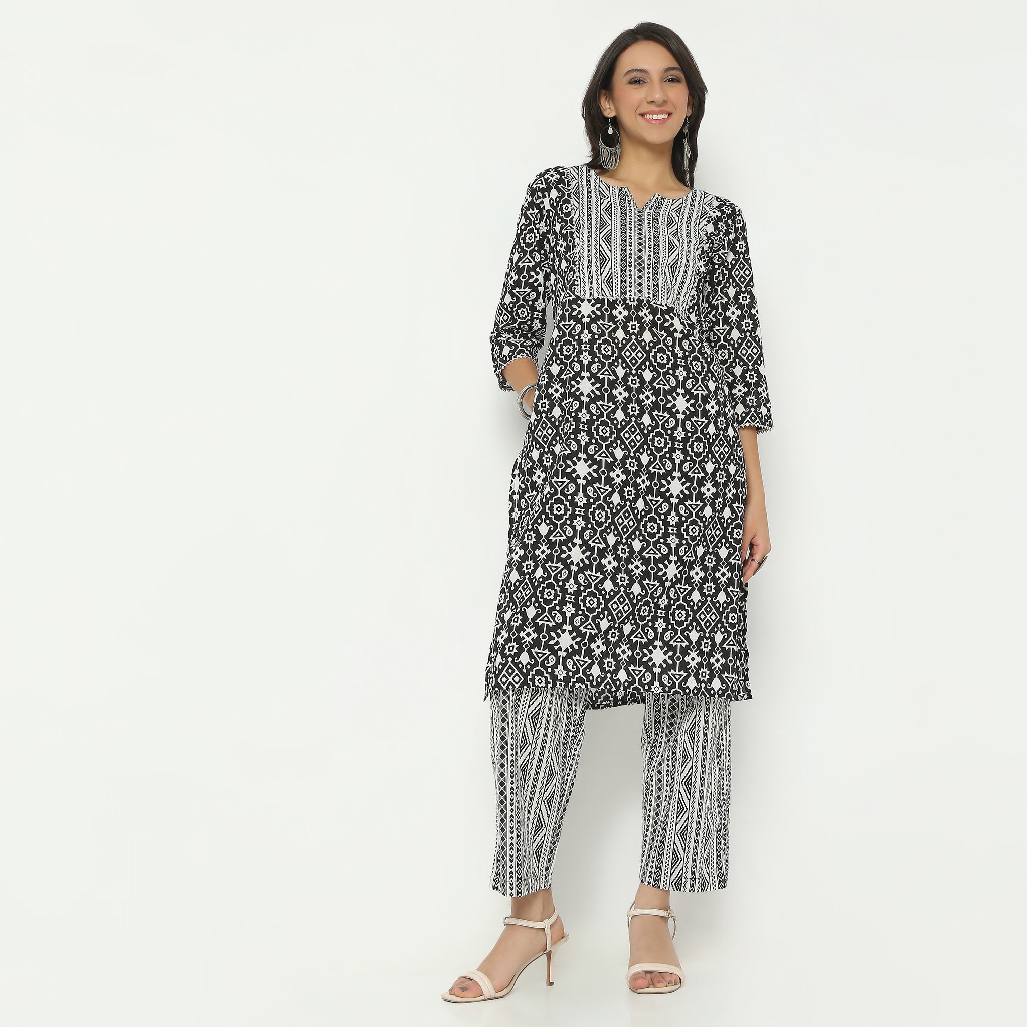 Straight Fit Printed Full Length Mid Rise Ethnic Pants