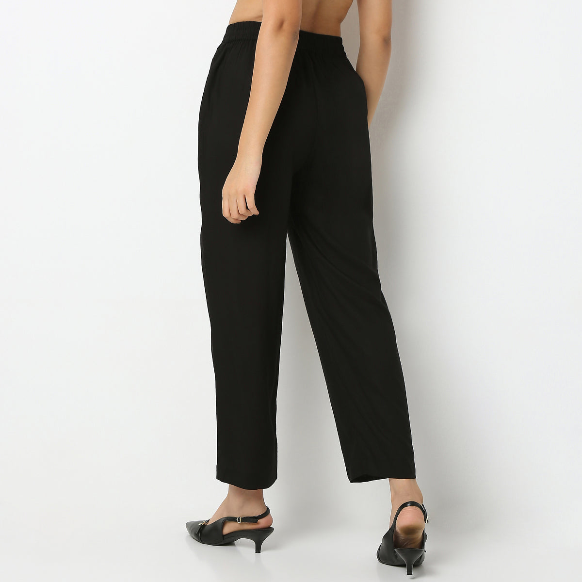 Straight Fit Printed Ankle Length Mid Rise Pants