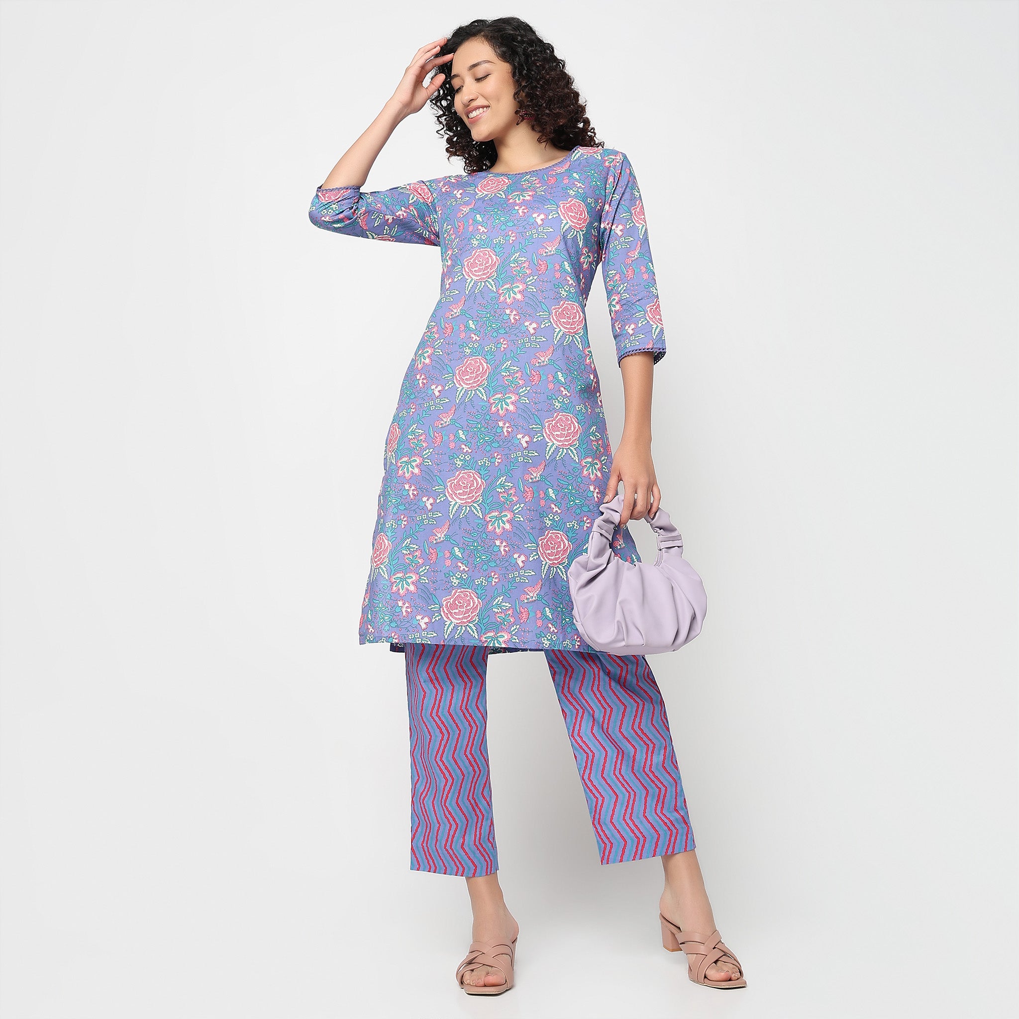 Straight Fit Printed Essential Pants