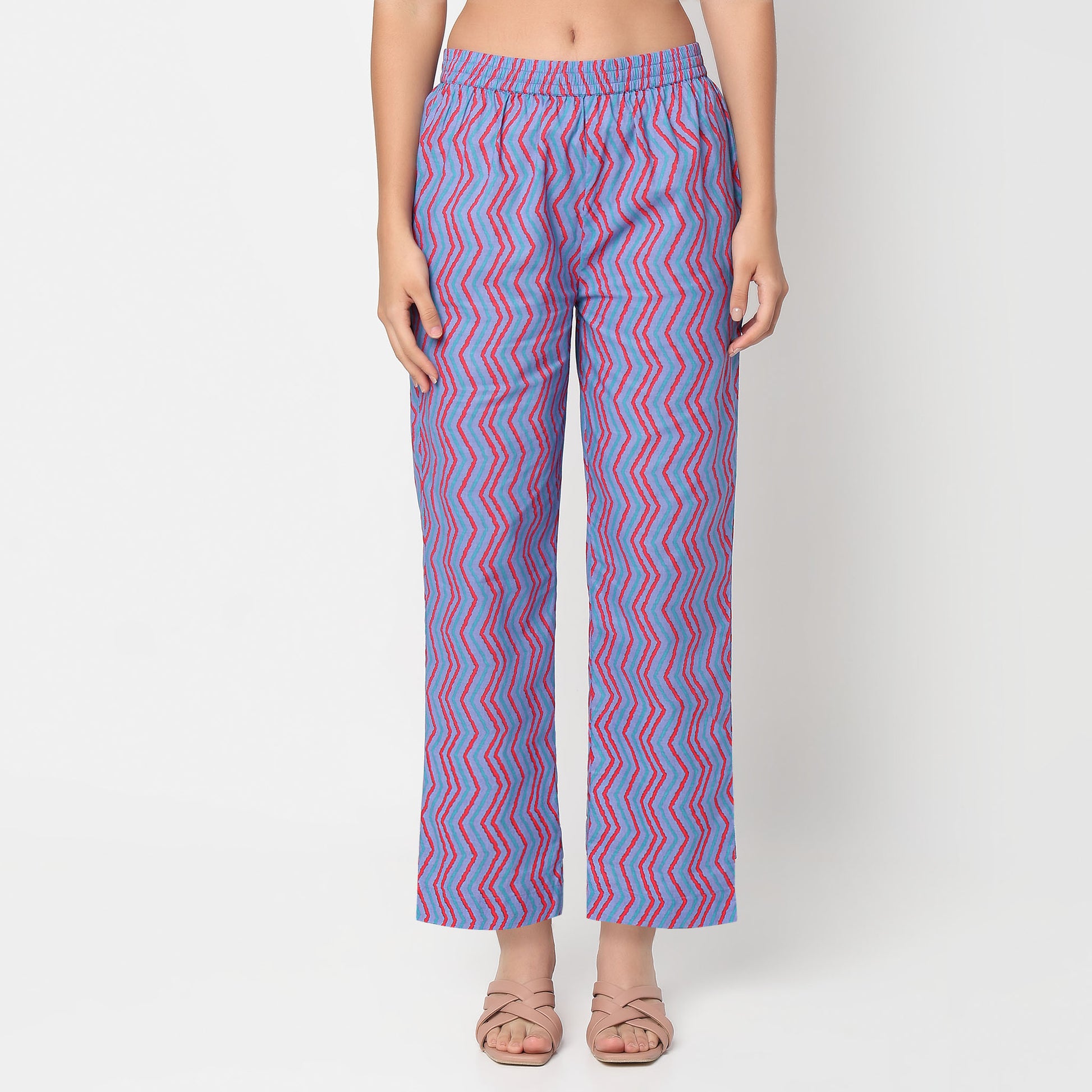 Straight Fit Printed Essential Pants