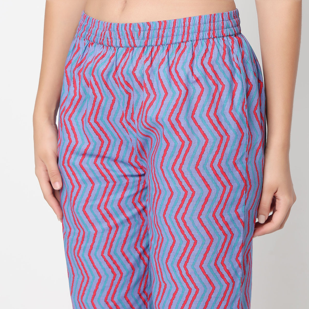 Straight Fit Printed Essential Pants