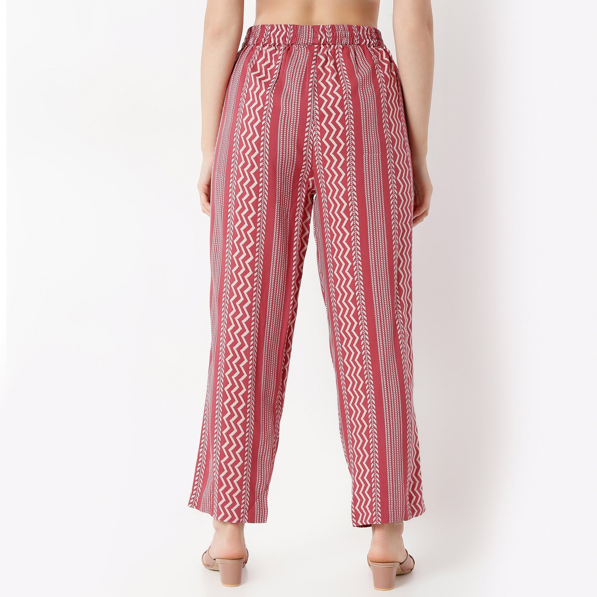 Straight Fit Printed Ankle Length Mid Rise Pants