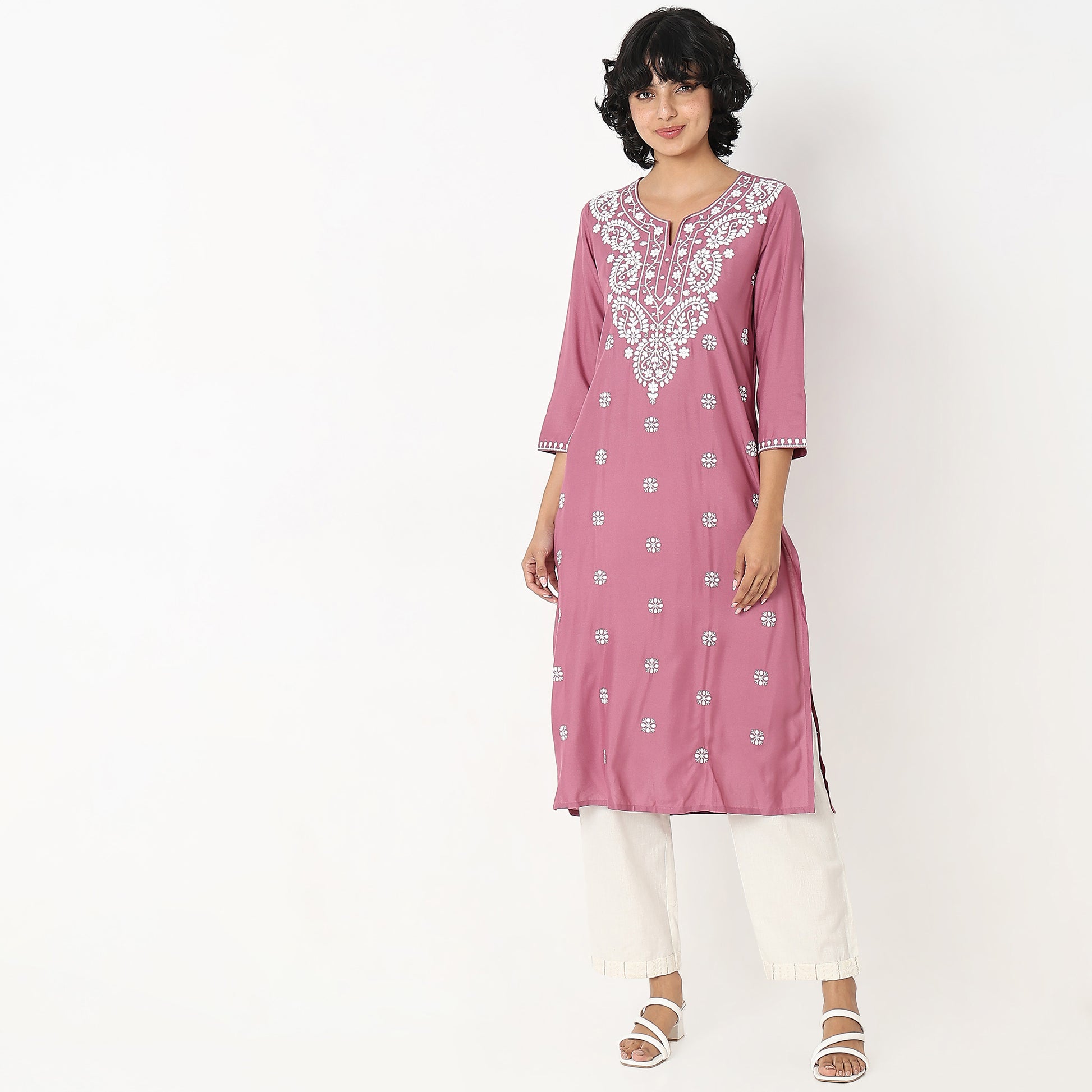 Straight Fit Embroidered Kurta