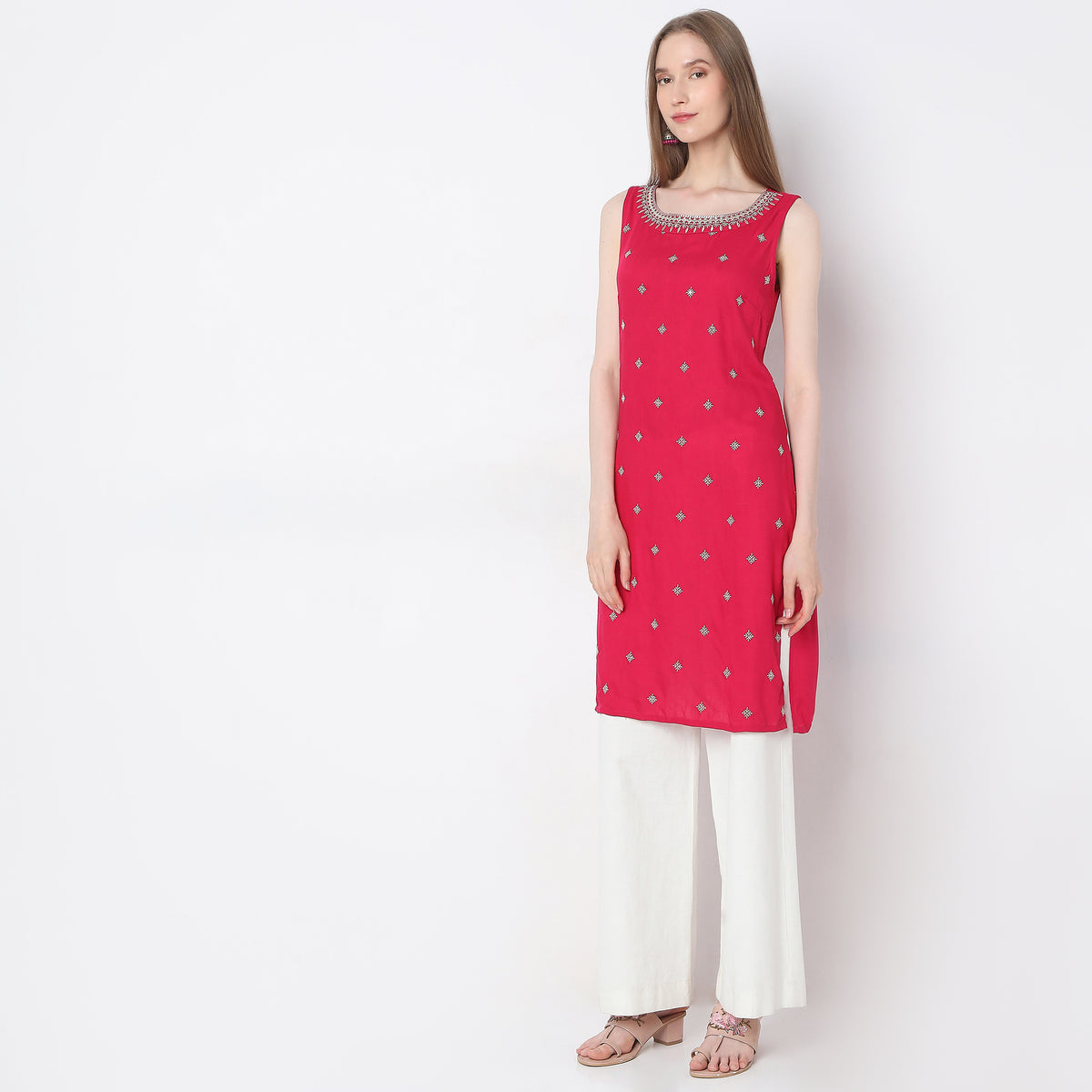 Straight Fit Embroidered Kurta