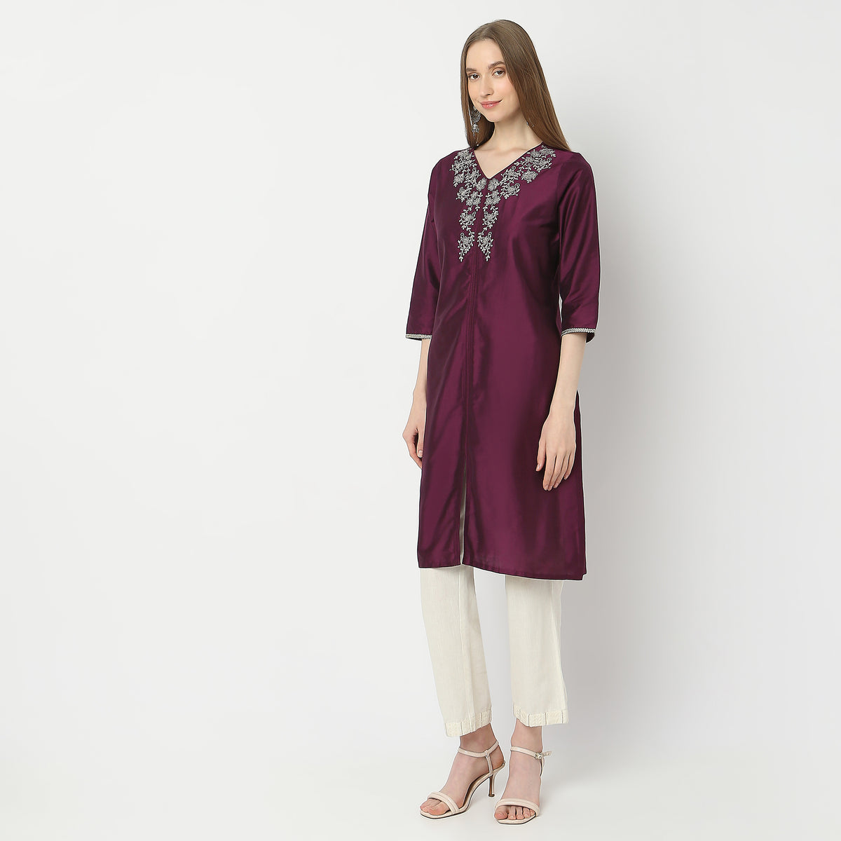 Straight Fit Embroidered Knee Length Kurta