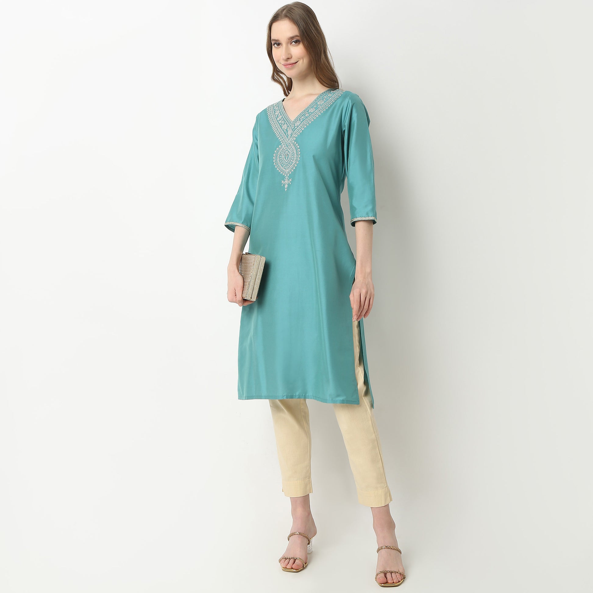 Straight Fit Embroidered Kurta