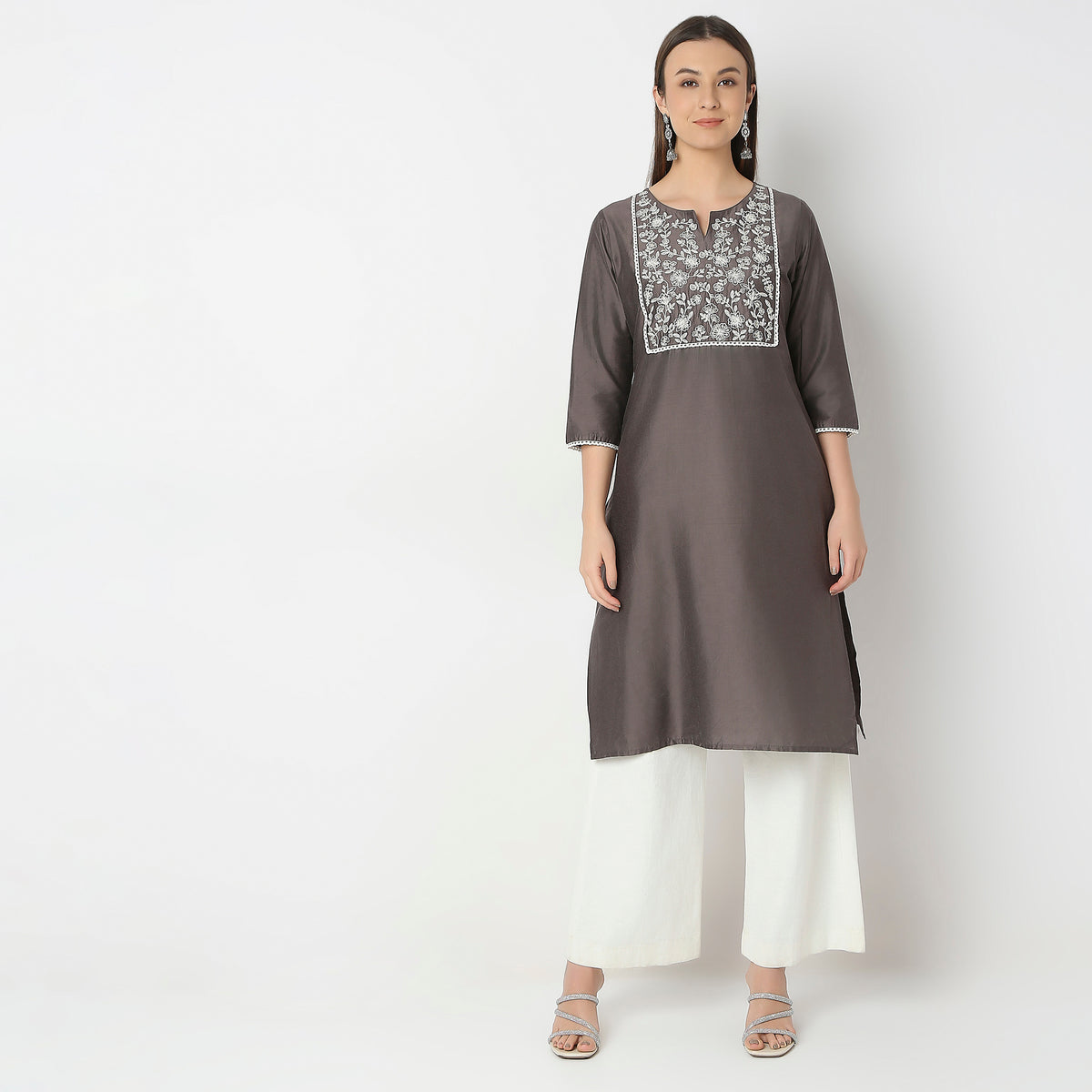 Straight Fit Embroidered Kurta