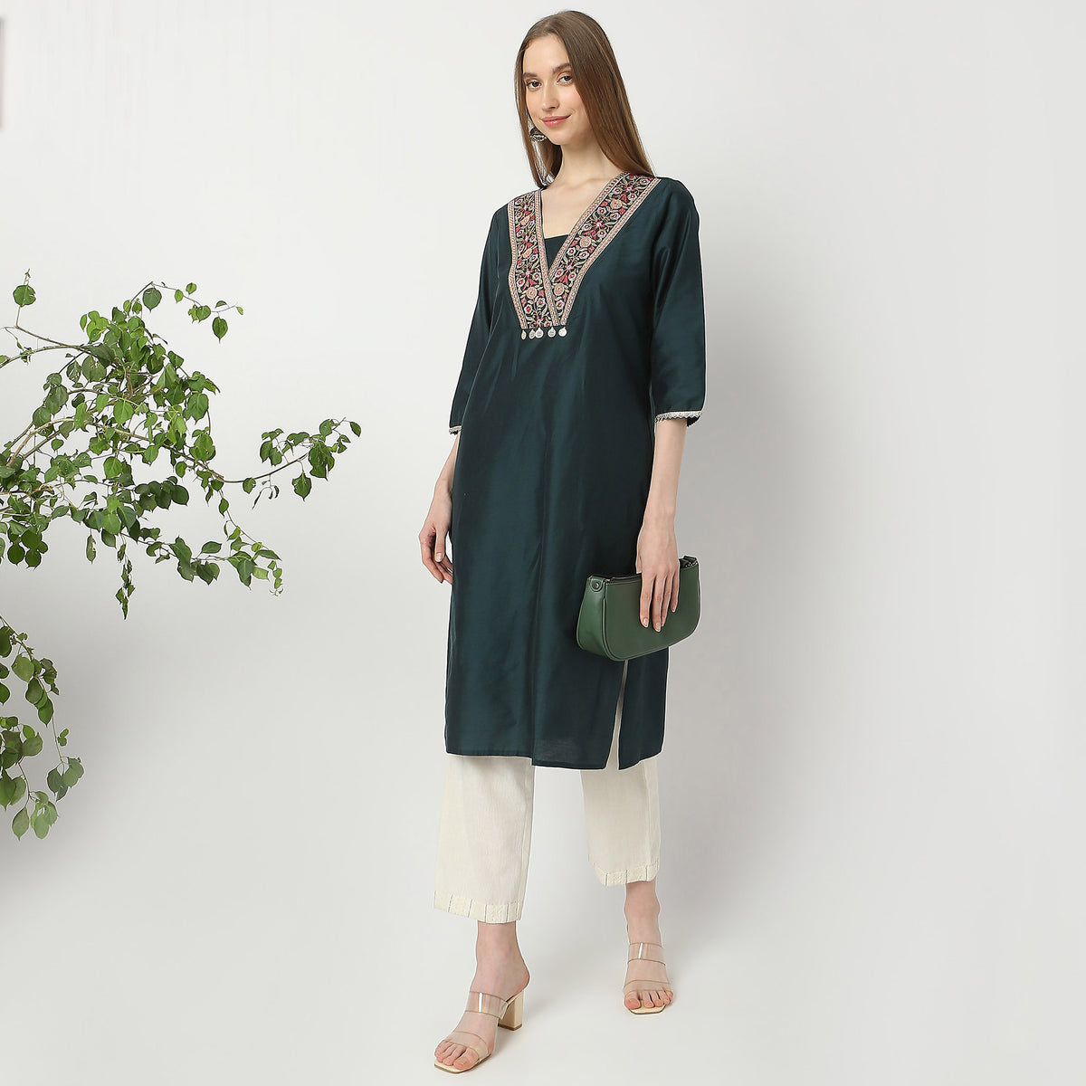 Straight Fit Embroidered Knee Length Kurta