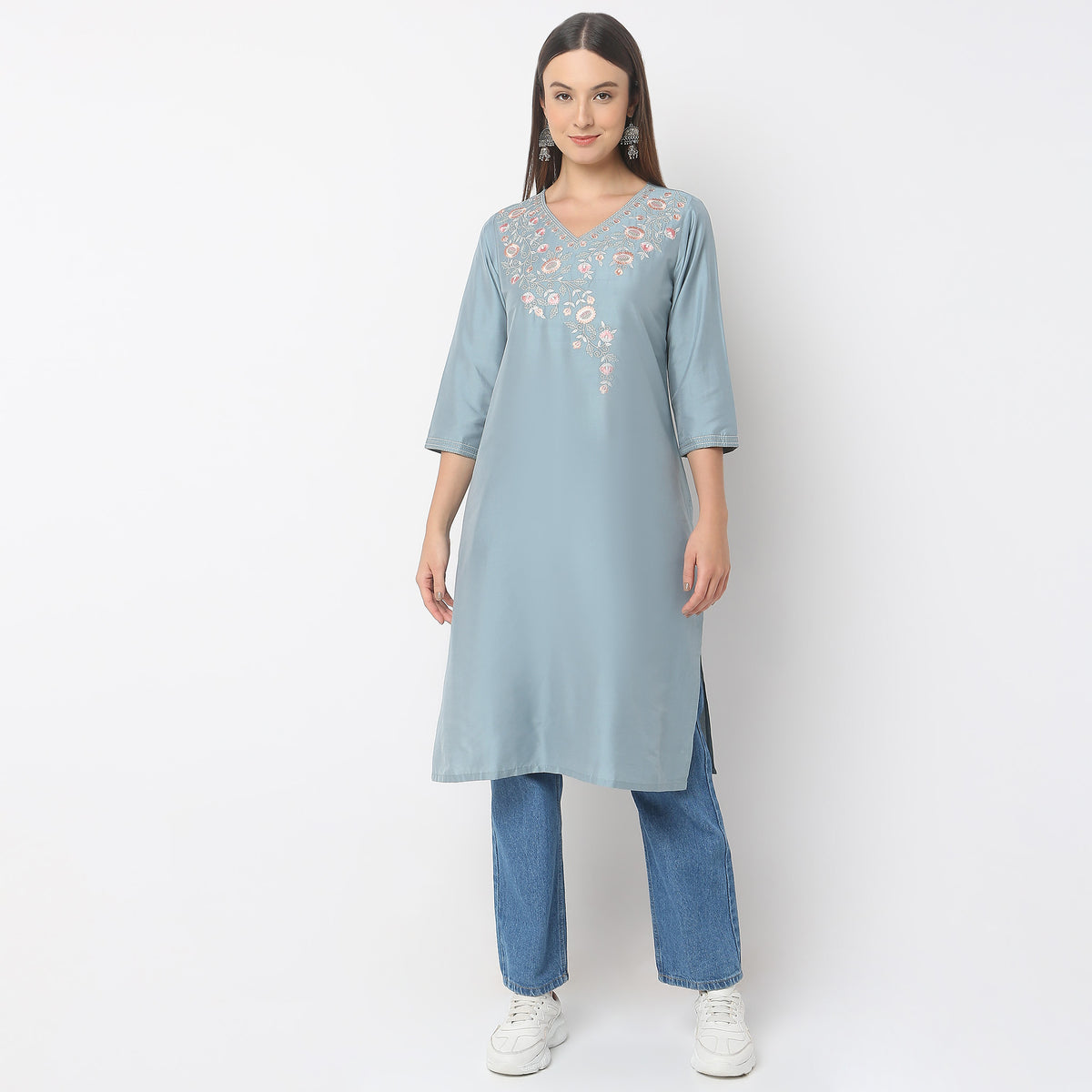 Straight Fit Embroidered Kurta