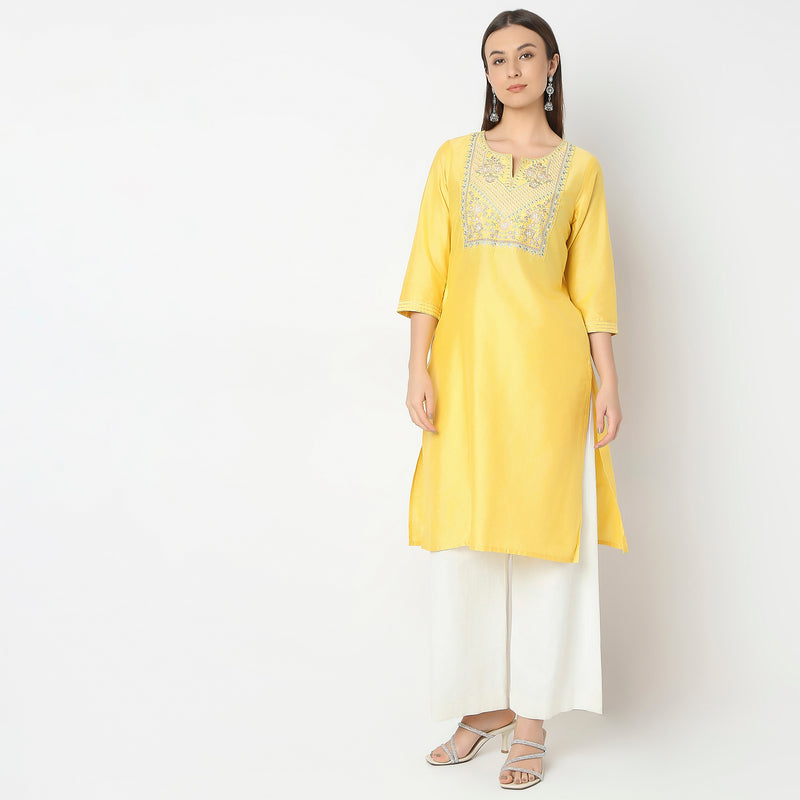 Straight Fit Embroidered Kurta