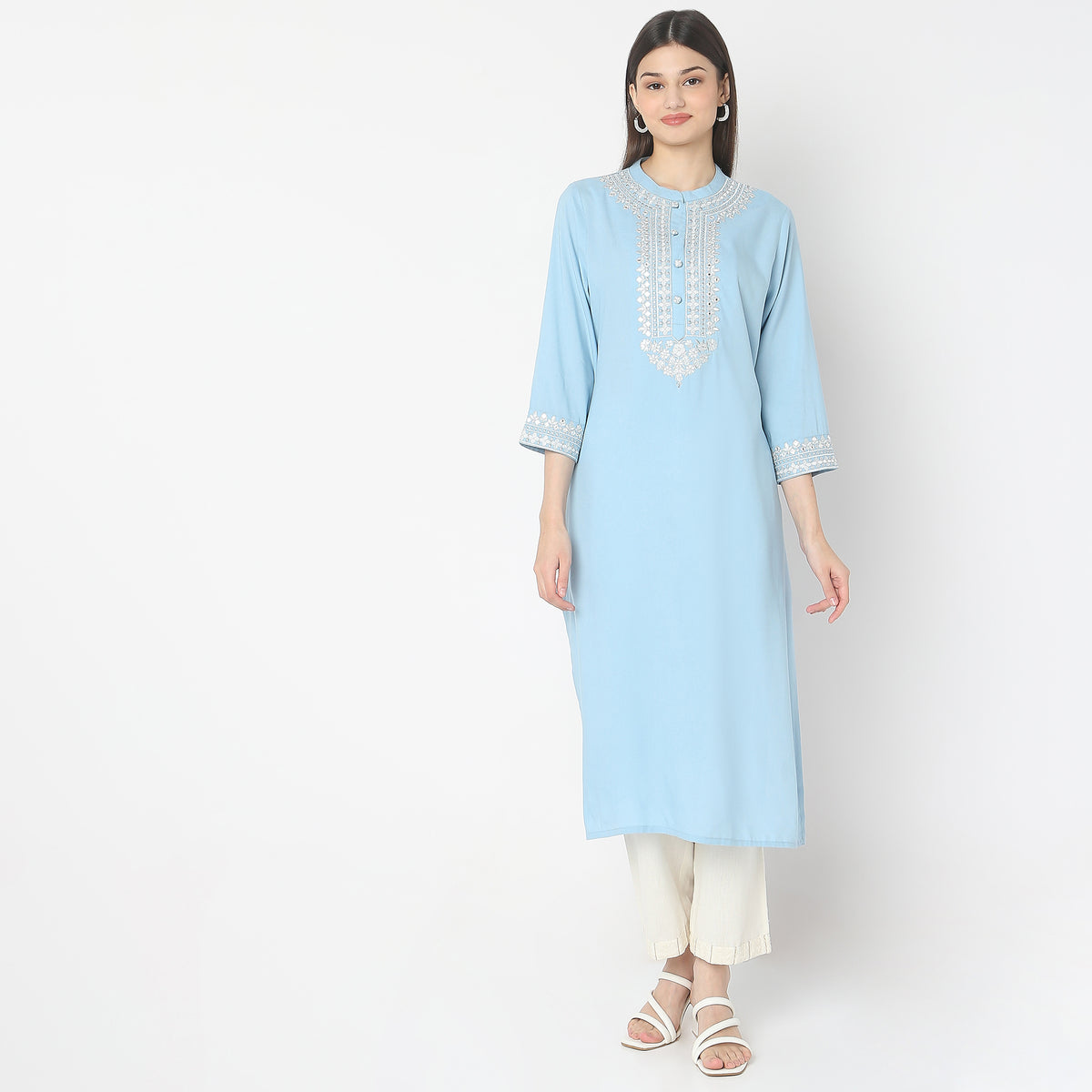 Straight Fit Embroidered Kurta