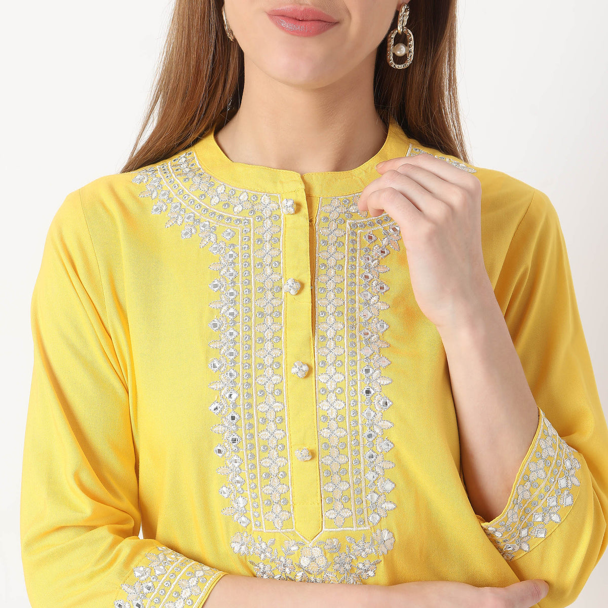 Straight Fit Embroidered Kurta