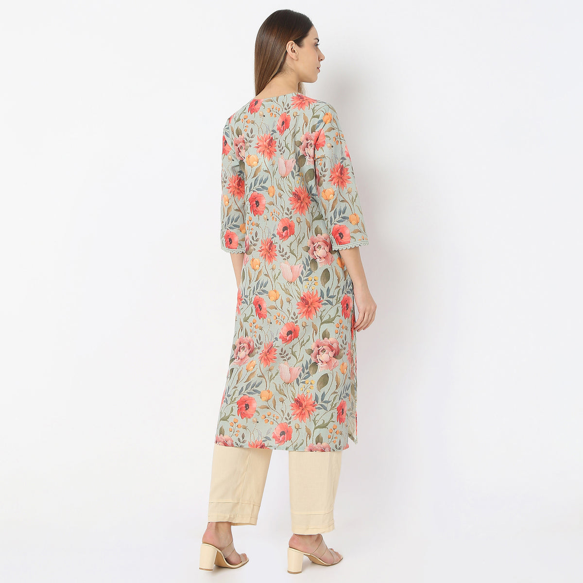 Straight Fit V-Neck Floral Print Kurta