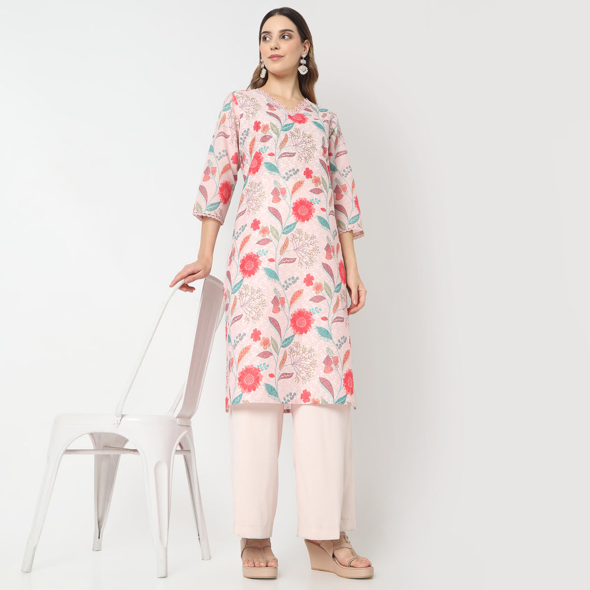 Straight Fit Printed V-Neck Kurta