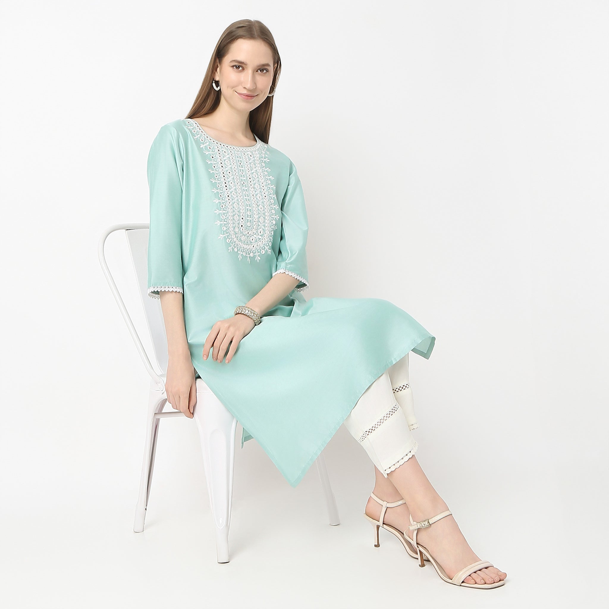 Straight Fit Embroidered Kurta