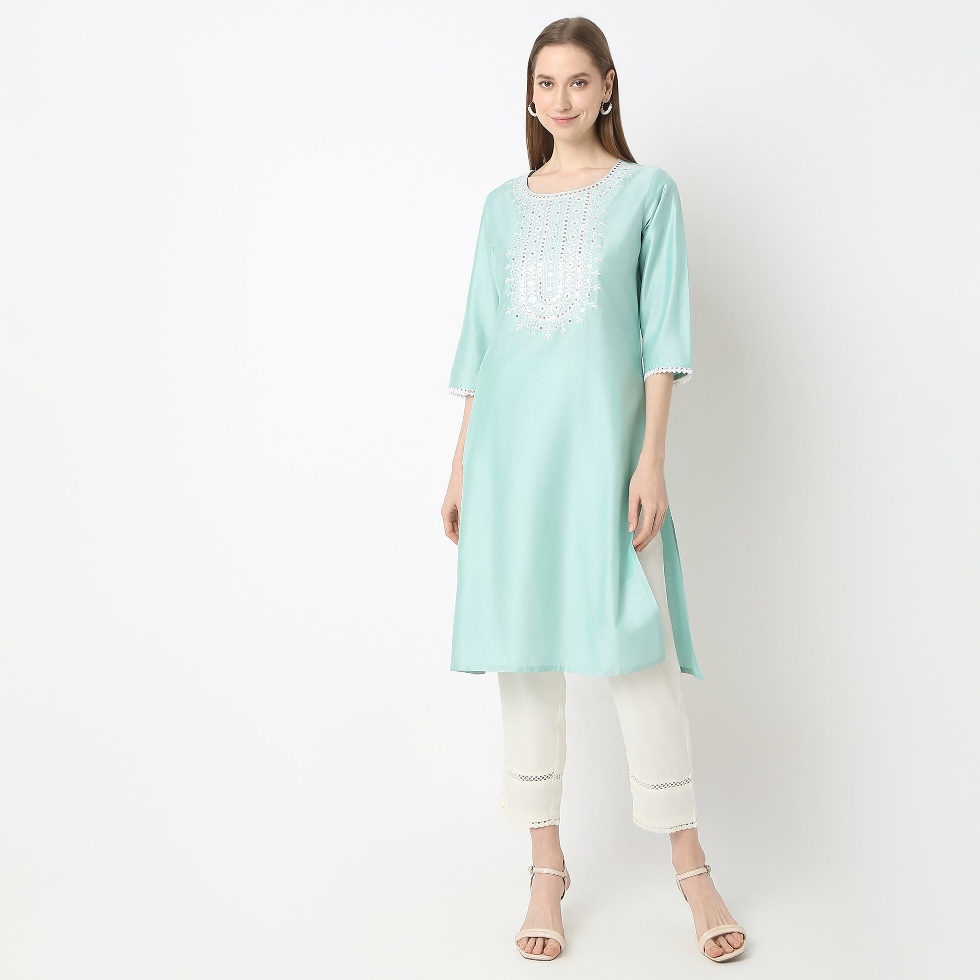 Straight Fit Embroidered Kurta