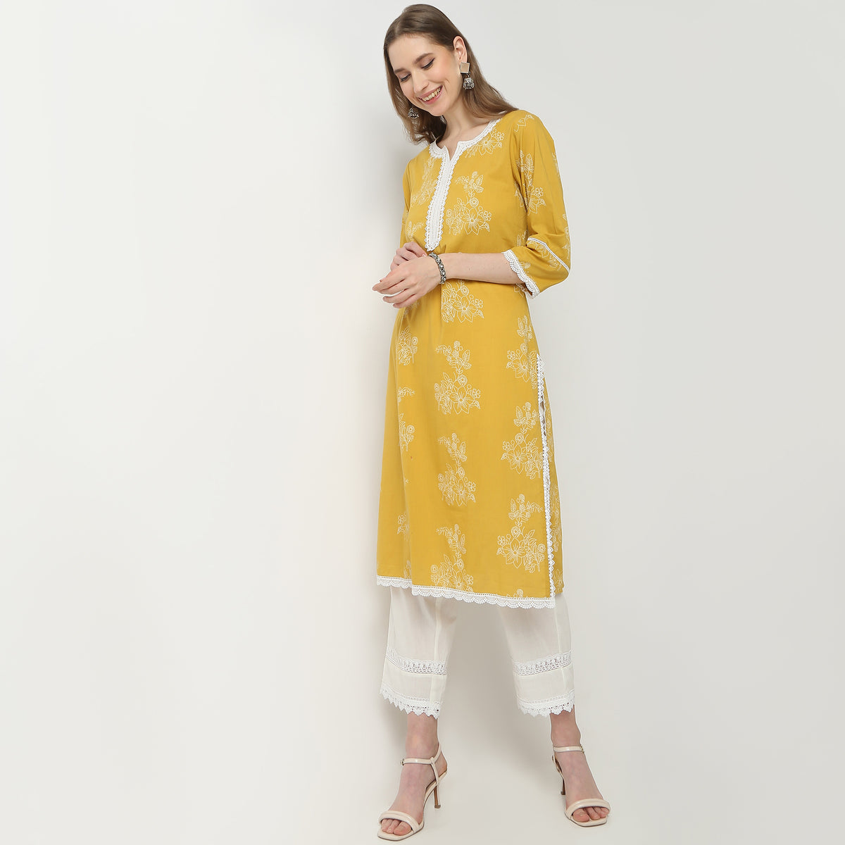 Straight Fit Printed Round Neck Kurta