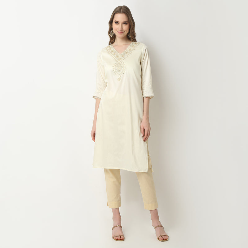 Straight Fit Embroidered V-Neck Kurta