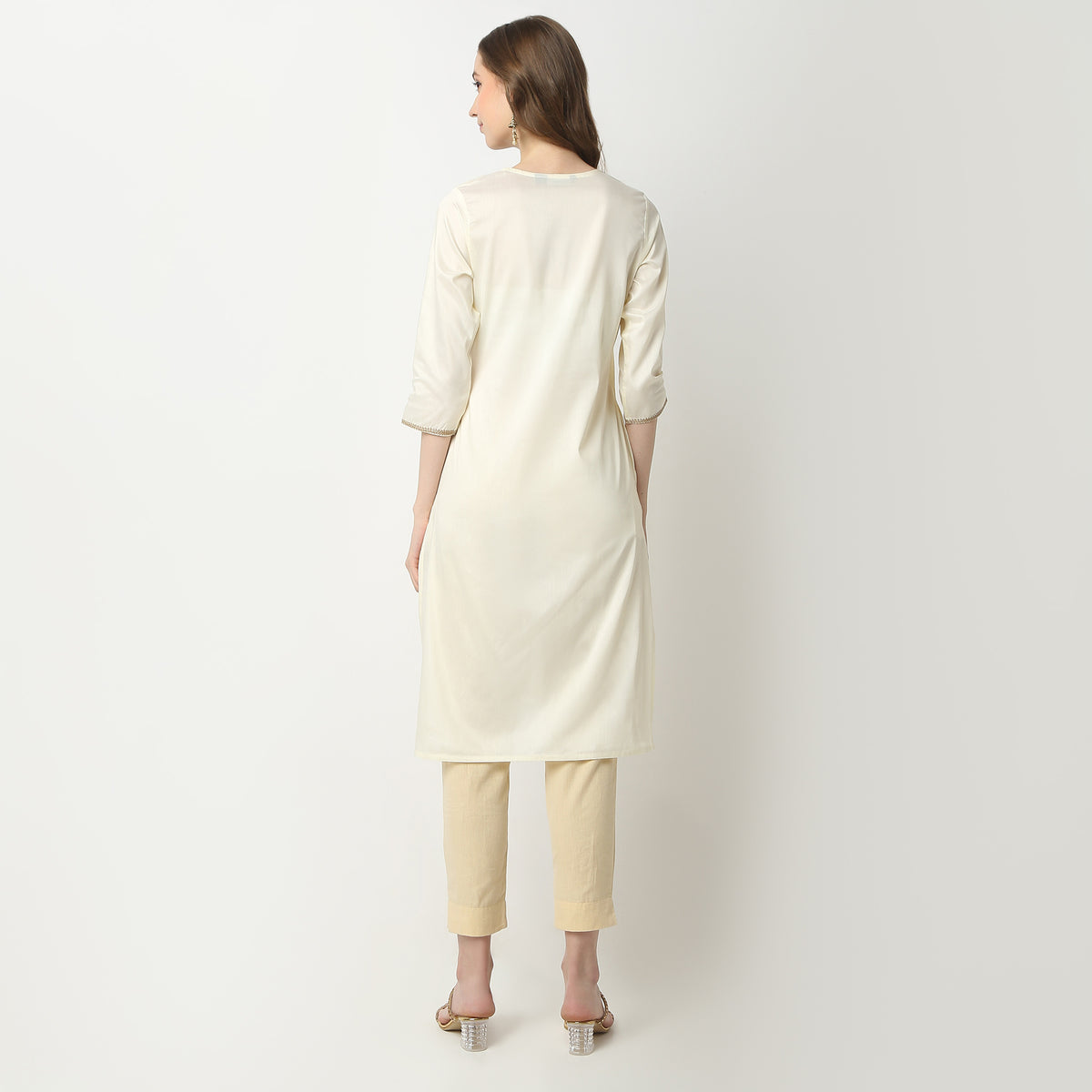 Straight Fit Embroidered V-Neck Kurta