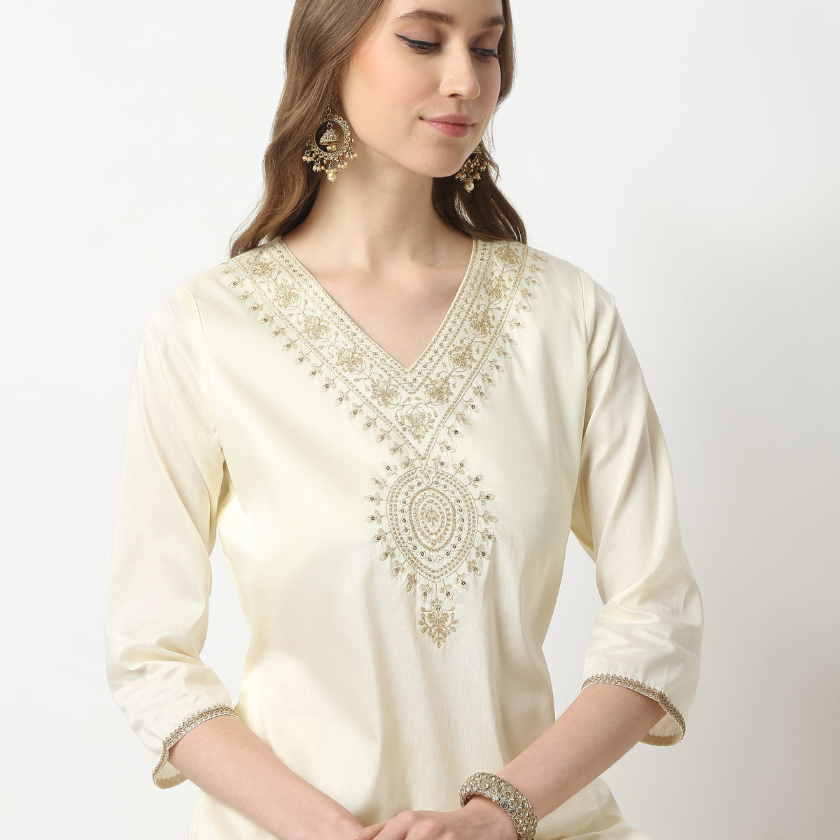 Straight Fit Embroidered V-Neck Kurta