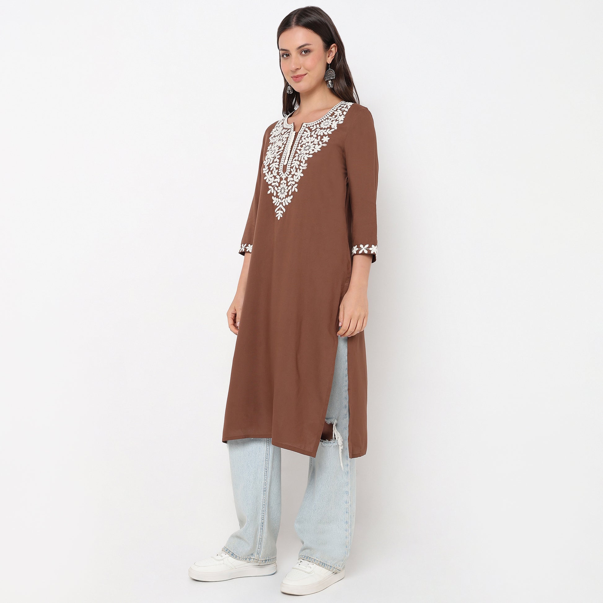 Straight Fit Embroidered Kurta
