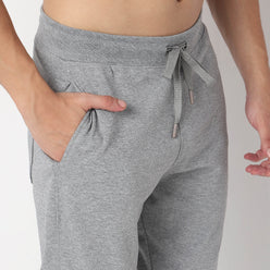 Regualr Solid Mid Rise Pants