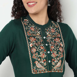 Buy Women Straight Fit Embroidered Three-Fourth Sleeve Kurta  - Style Union
