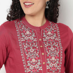 Buy Women Straight Fit Embroidered Three-Fourth Sleeve Kurta  - Style Union